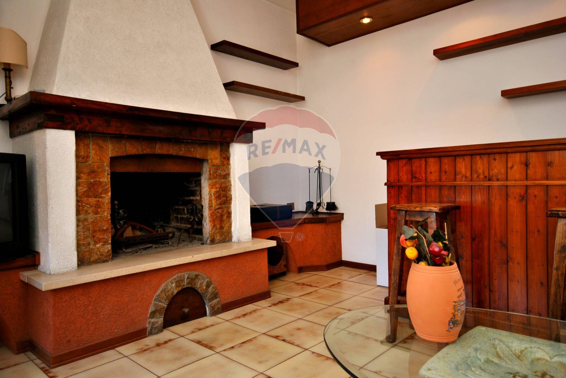 campiglia marittima vendita quart:  re/max mindset