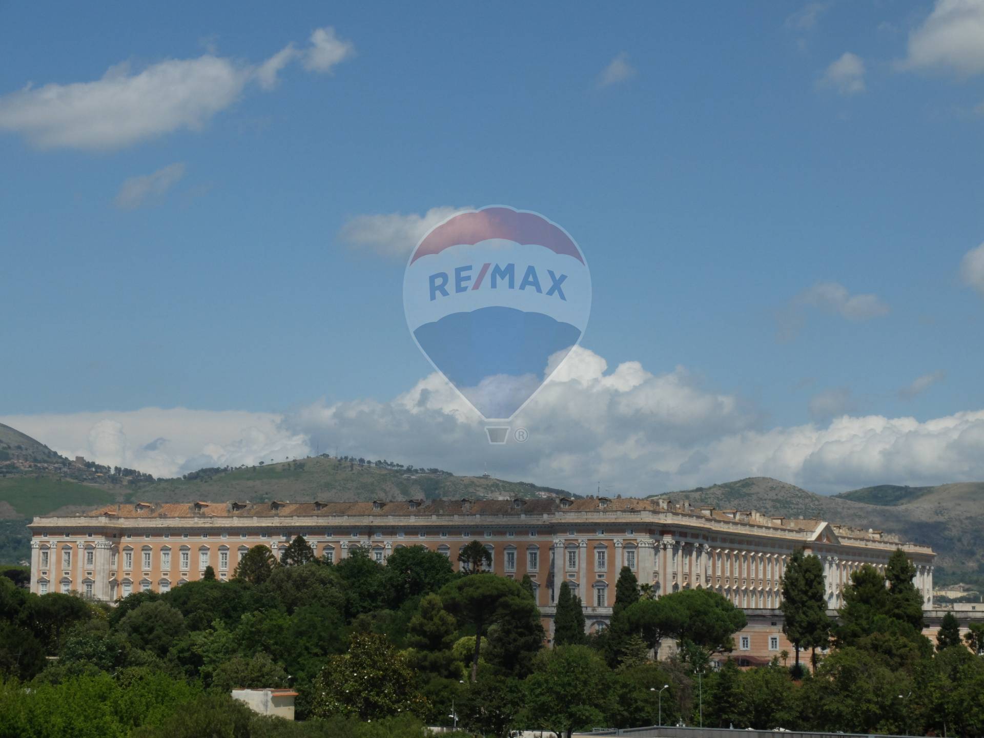 Appartamento CASERTA vendita    RE/MAX Divina