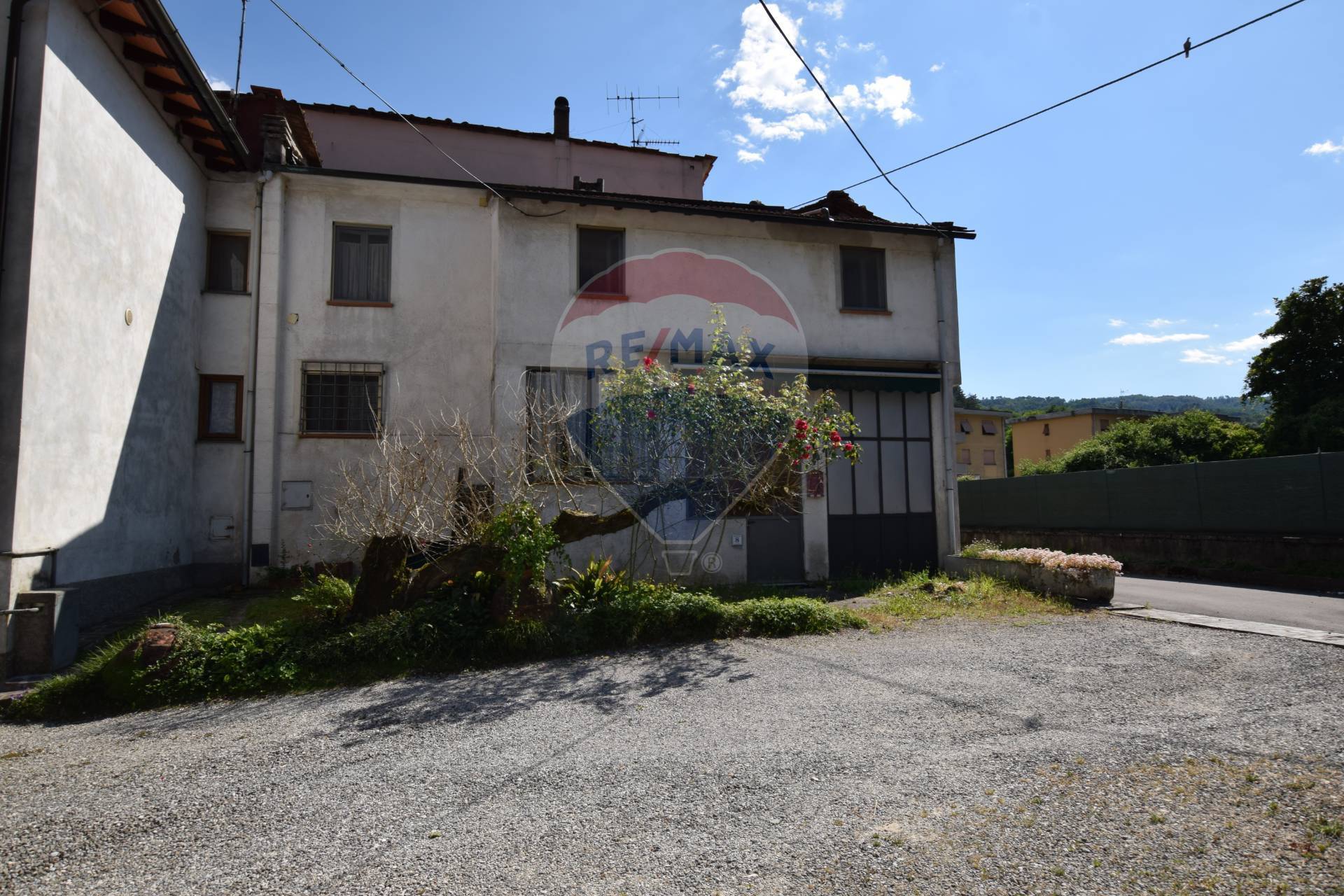 Villa Bifamiliare BORGO A MOZZANO vendita  Valdottavo  RE/MAX Domus Consulting