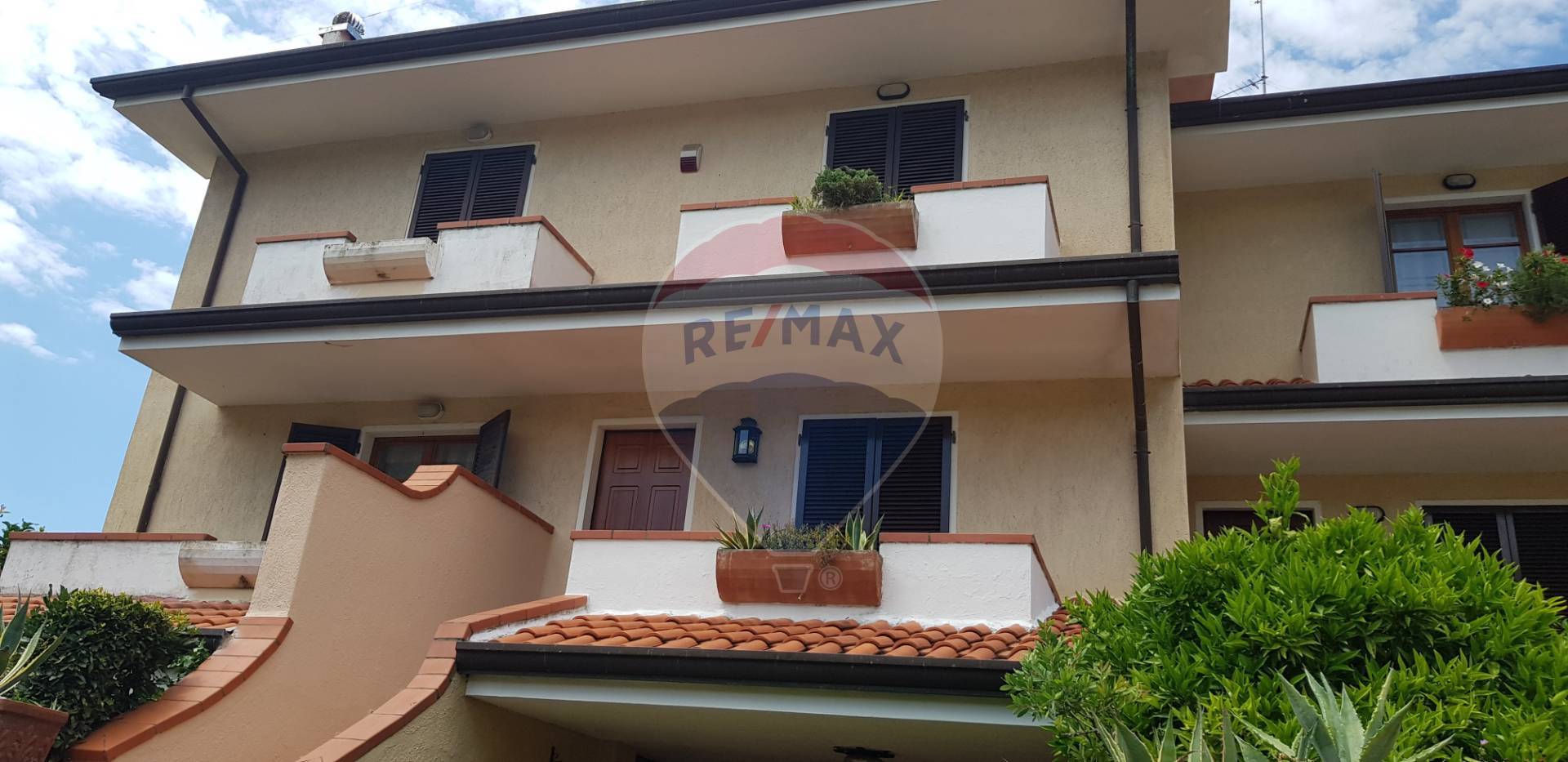 Villa MASSAROSA vendita  Stiava  RE/MAX Quality House