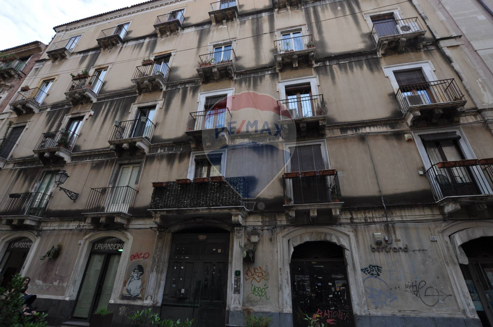  catania vendita quart: centro storico re/max domus nova