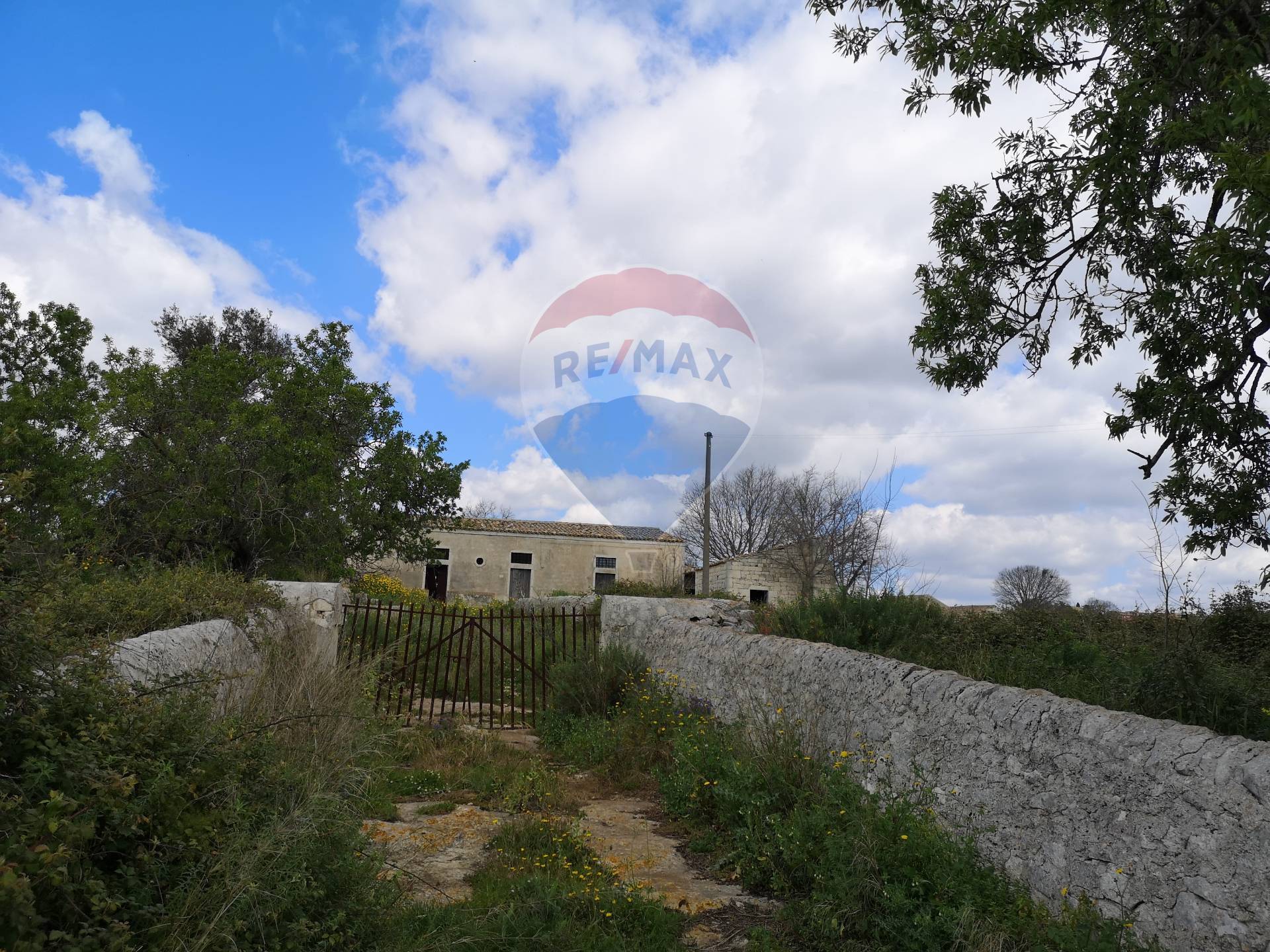  modica vendita quart: modica sorda re-max-prima-classe