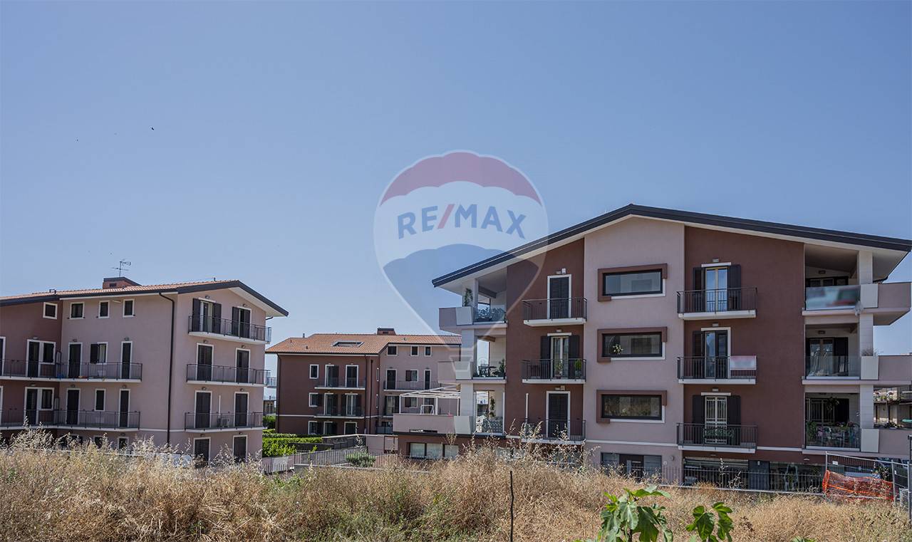  belpasso vendita quart:  re-max-fly