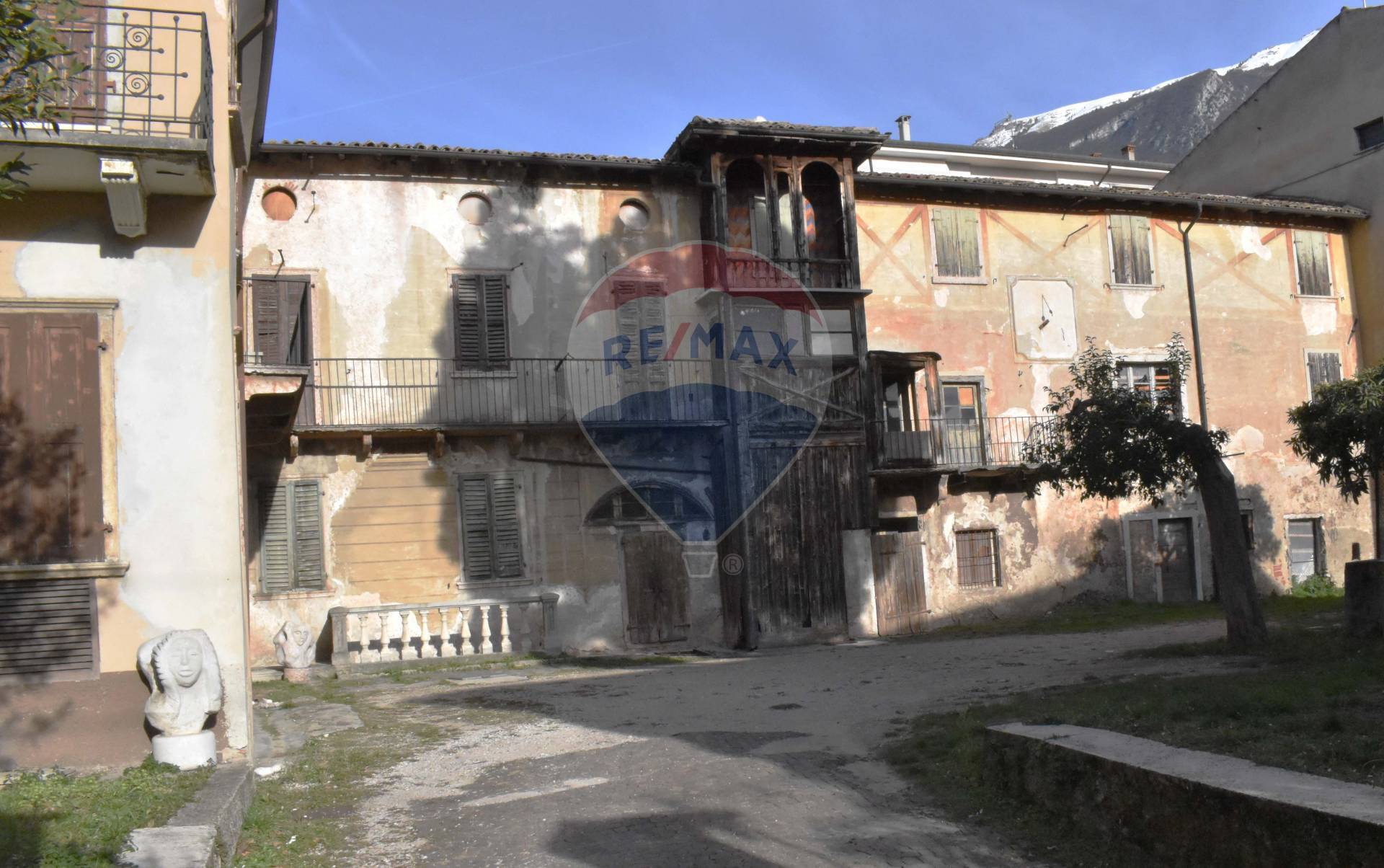 Rustico - Cascina MALCESINE vendita    RE/MAX Lago