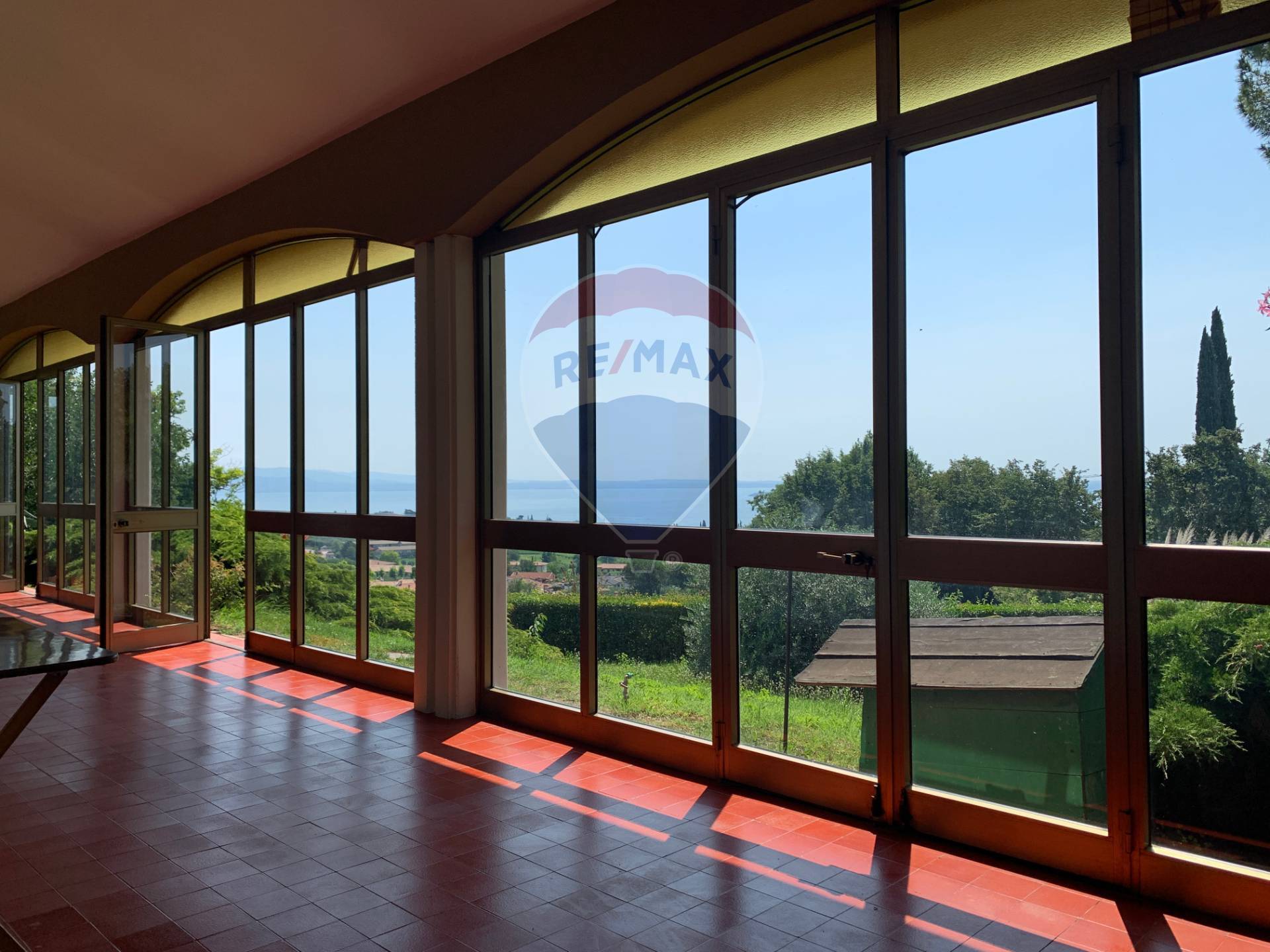 Villa SOIANO DEL LAGO vendita    RE/MAX Edilfin