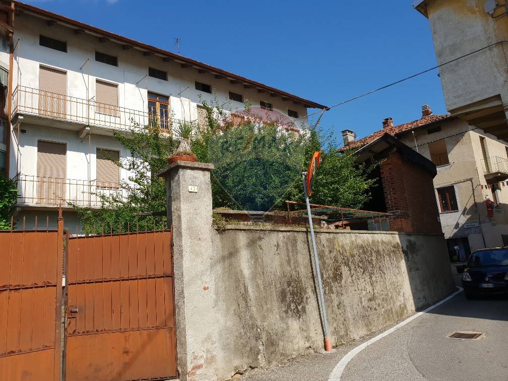 Villa Bifamiliare OCCHIEPPO INFERIORE vendita    RE/MAX Unit