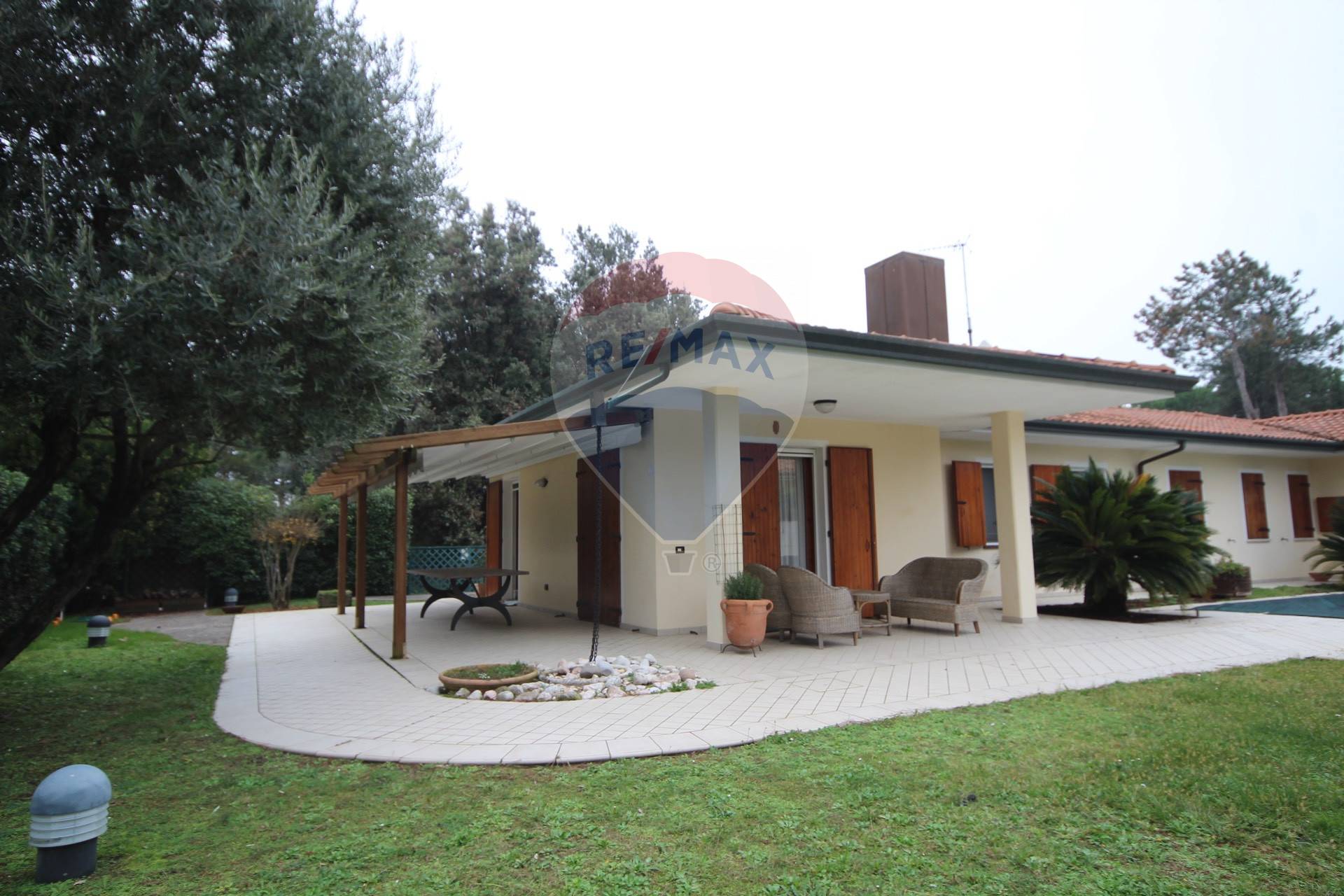 Villa ROSOLINA vendita  Albarella  RE/MAX Sunbeam