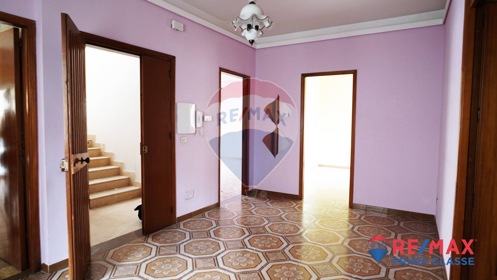 Villa Unifamiliare - Indipendente VITTORIA vendita    RE/MAX Prima Classe
