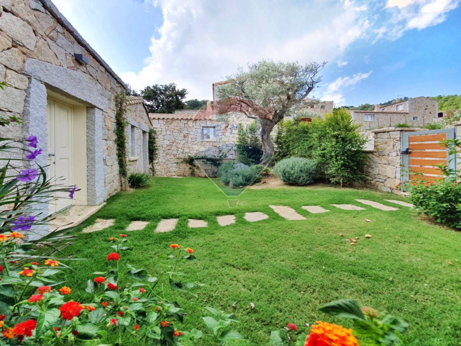 Villa ITALIA vendita    RE/MAX Incontro