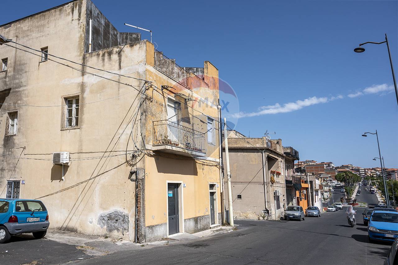 Villa Unifamiliare - Indipendente MOTTA SANT