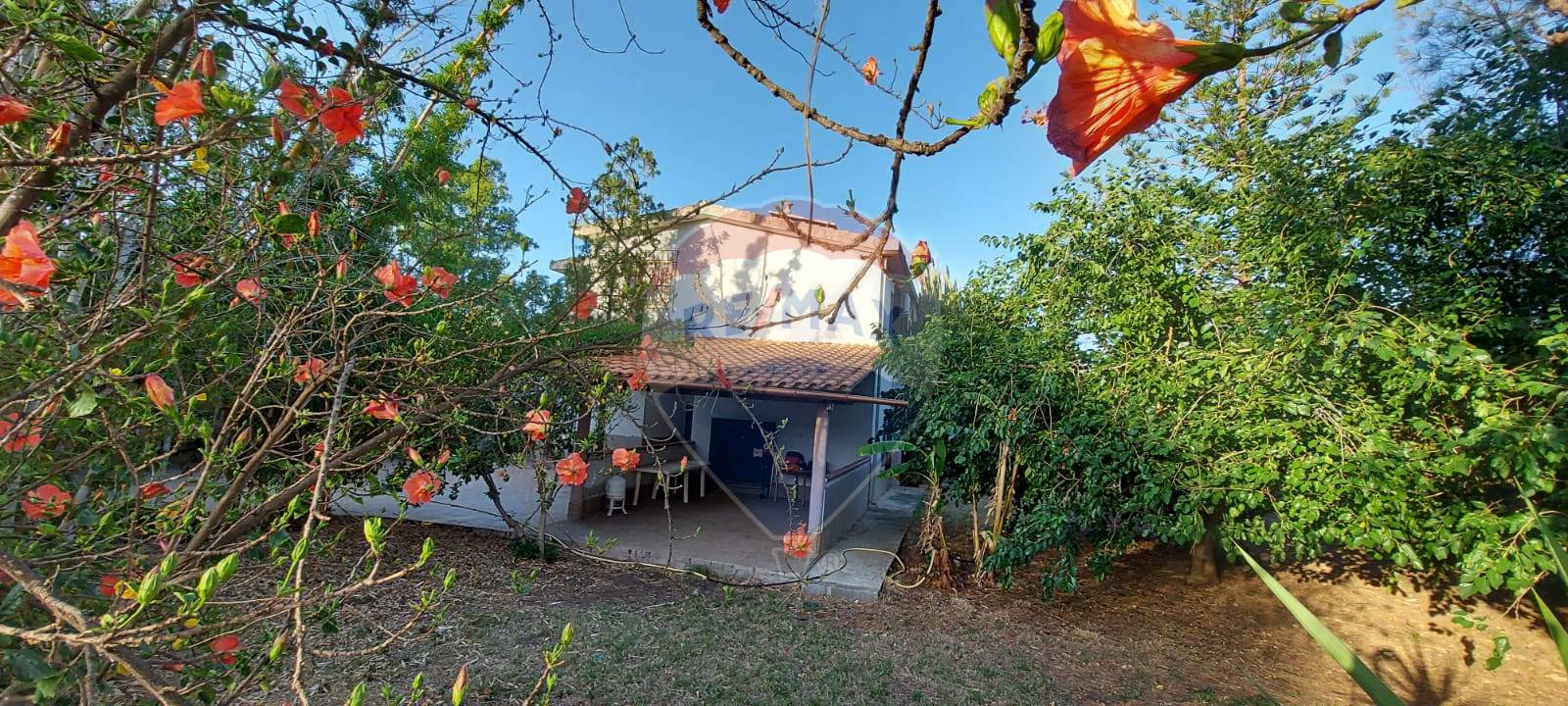 Rustico - Cascina UTA vendita    RE/MAX Incontro