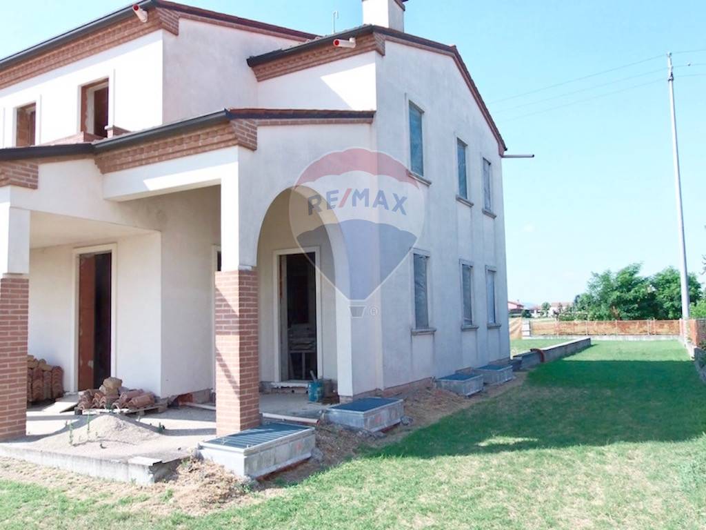 Villa POJANA MAGGIORE vendita  Cagnano  RE/MAX Top Brokers