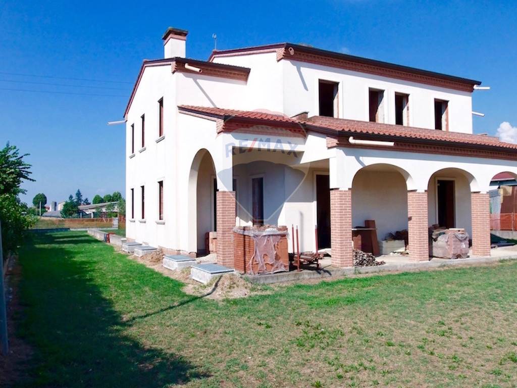 Villa POJANA MAGGIORE vendita  Cagnano  RE/MAX Top Brokers