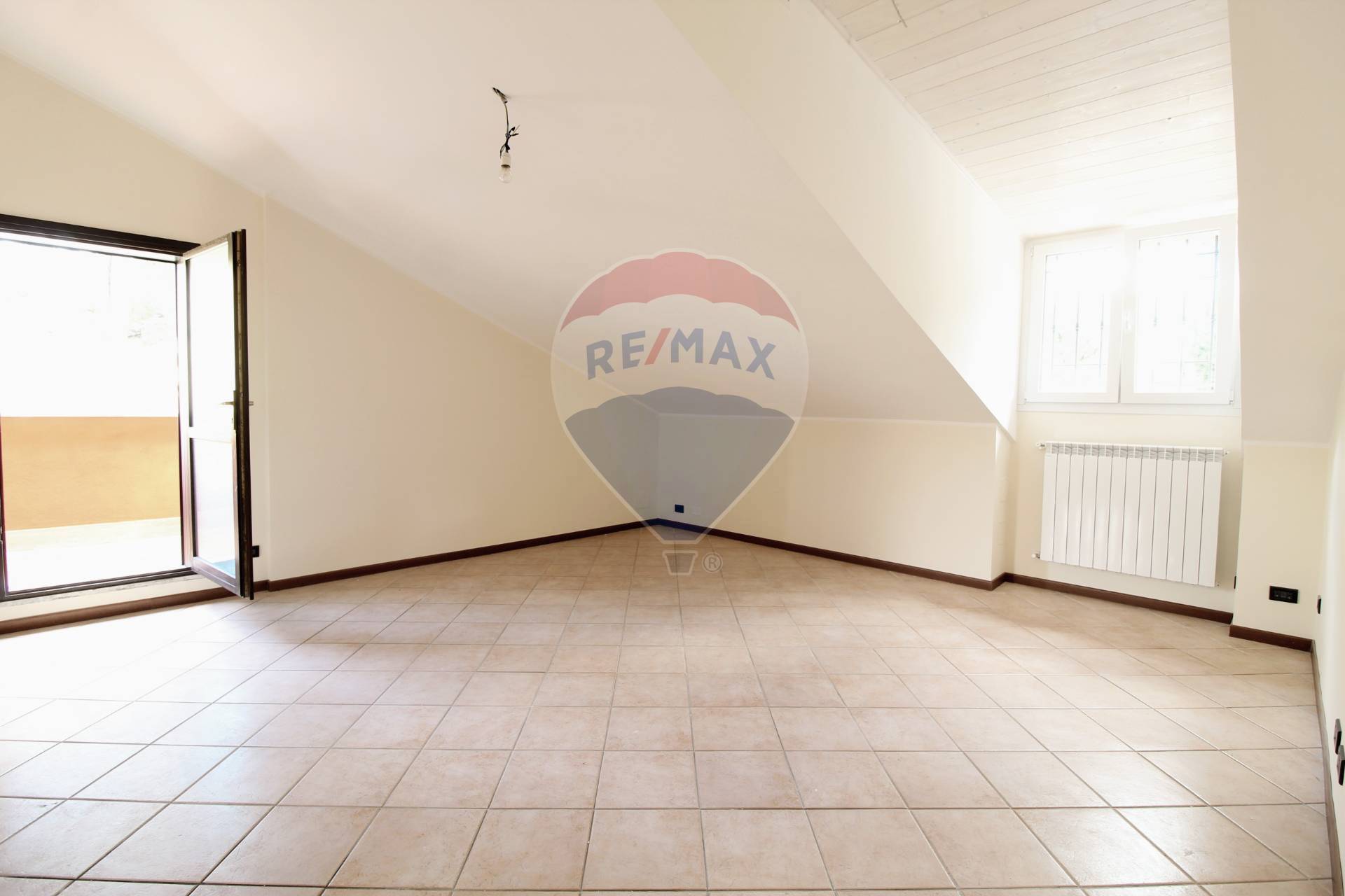  grottaferrata affitto quart:  re-max-castelli