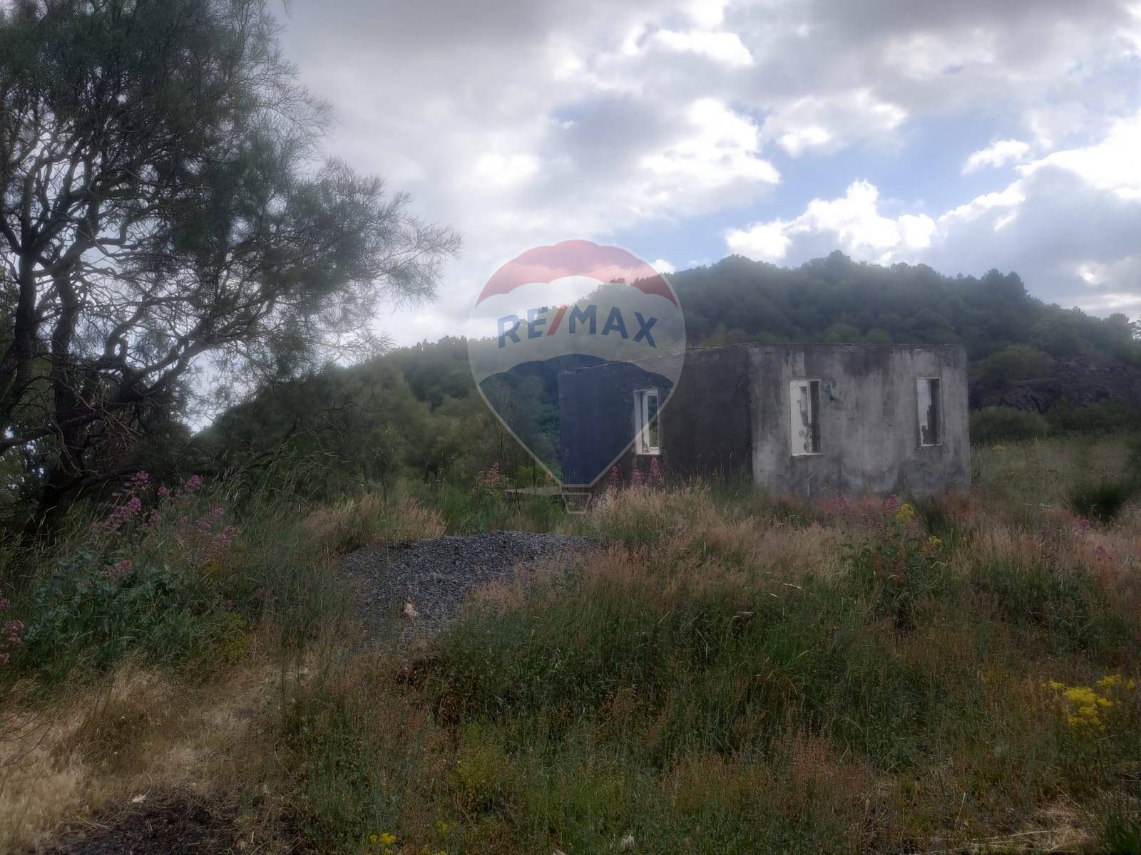 Rustico - Cascina NICOLOSI vendita    RE/MAX Tecnica