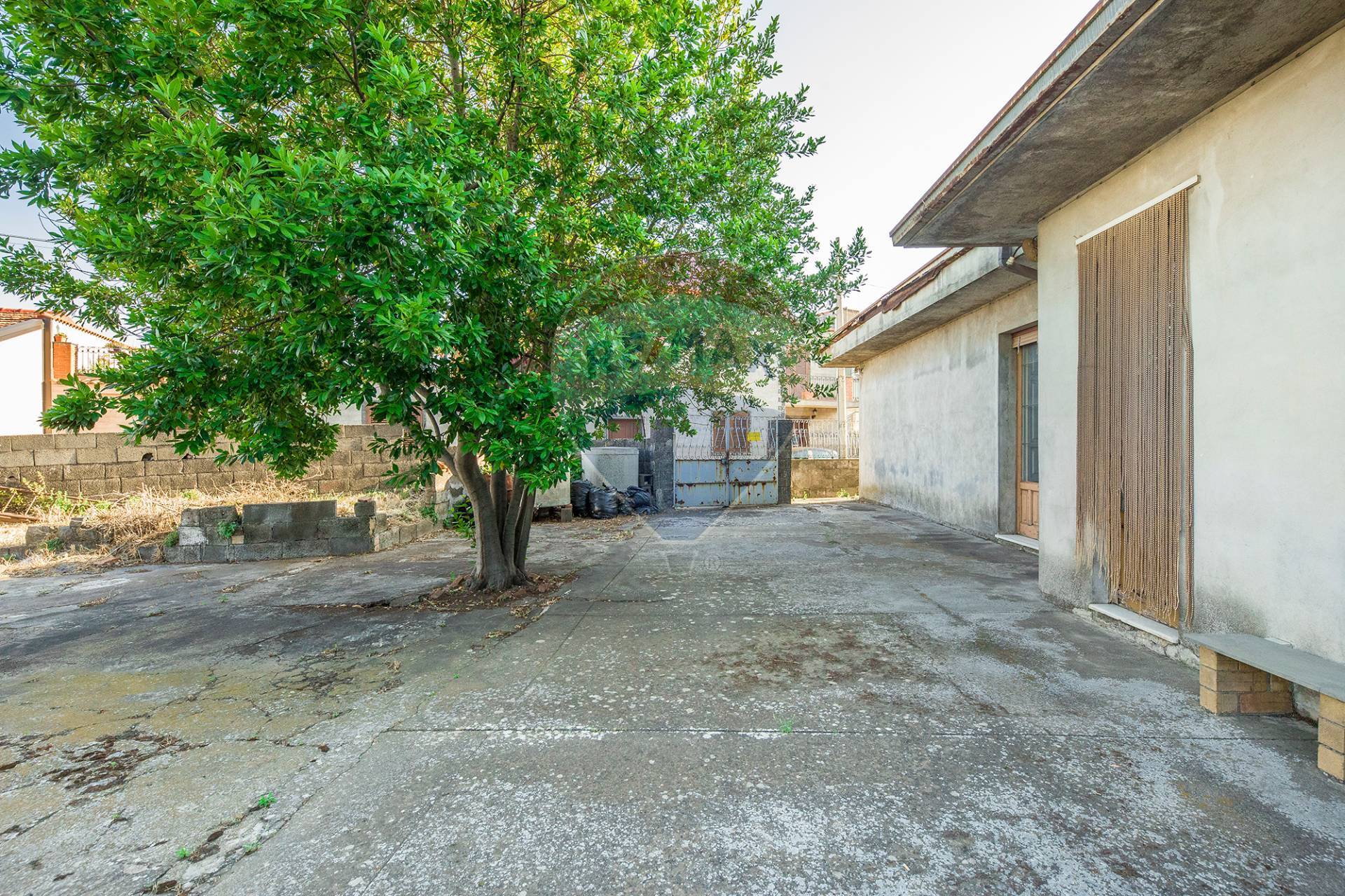 Villa Unifamiliare - Indipendente NICOLOSI vendita    RE/MAX City Home