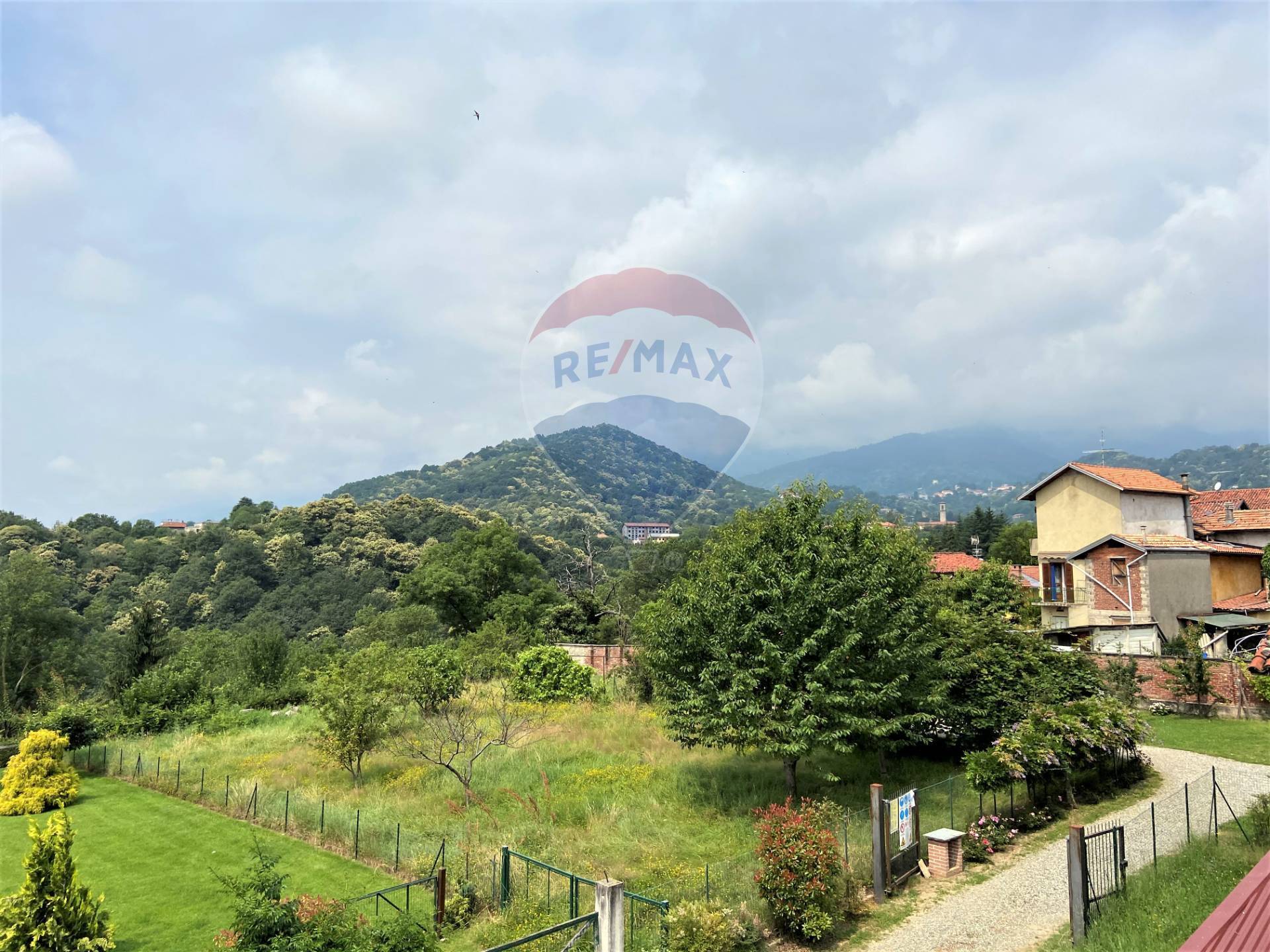 Appartamento PRALUNGO vendita    RE/MAX Unit