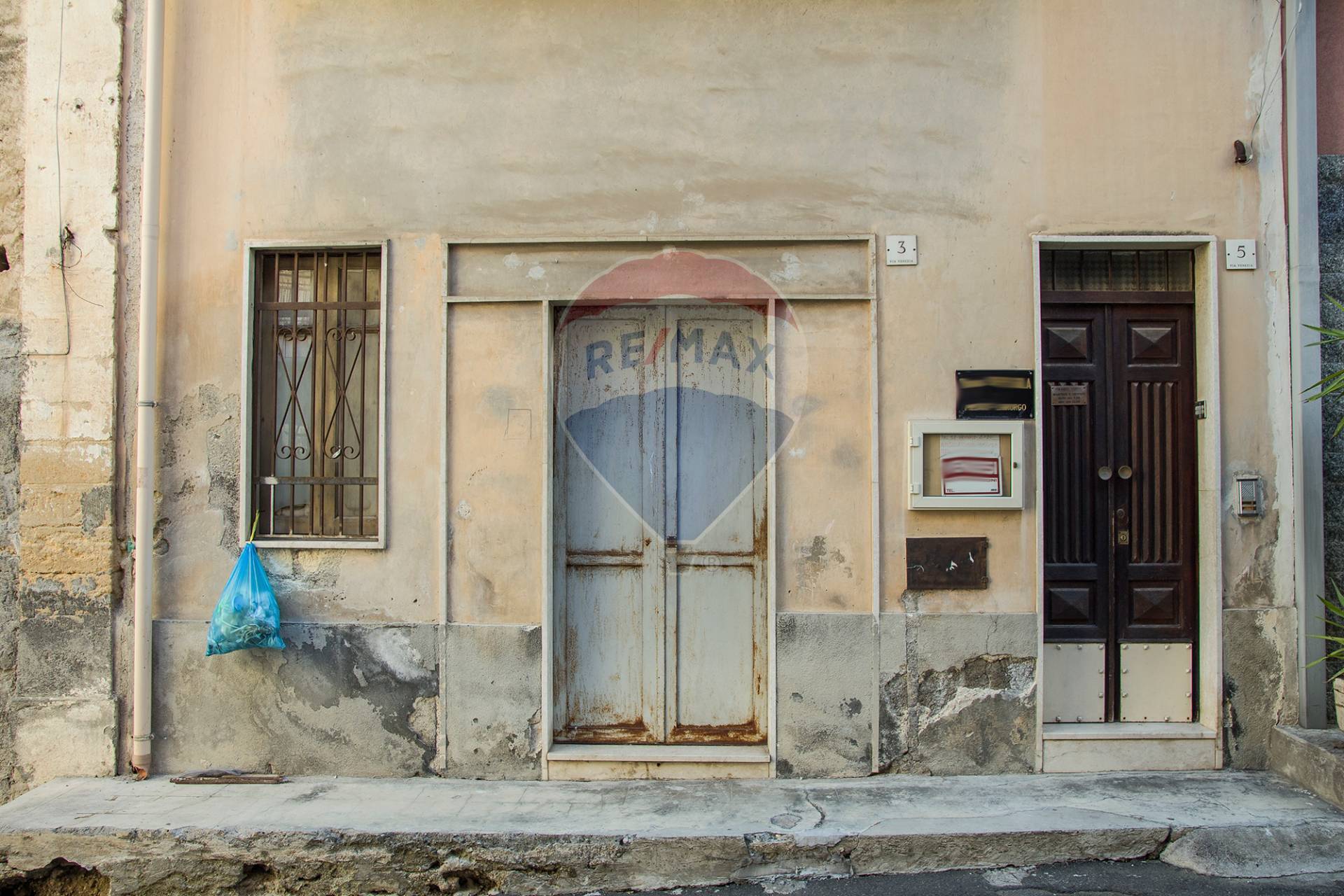 Villa Unifamiliare - Indipendente LENTINI vendita    RE/MAX City Home