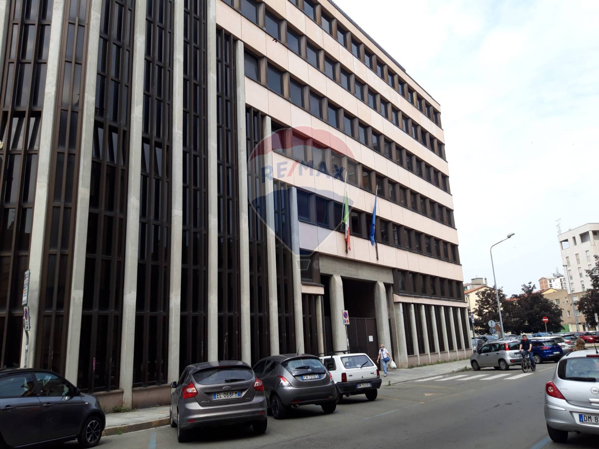 Stabile intero - Palazzo ALESSANDRIA vendita    RE/MAX Unit