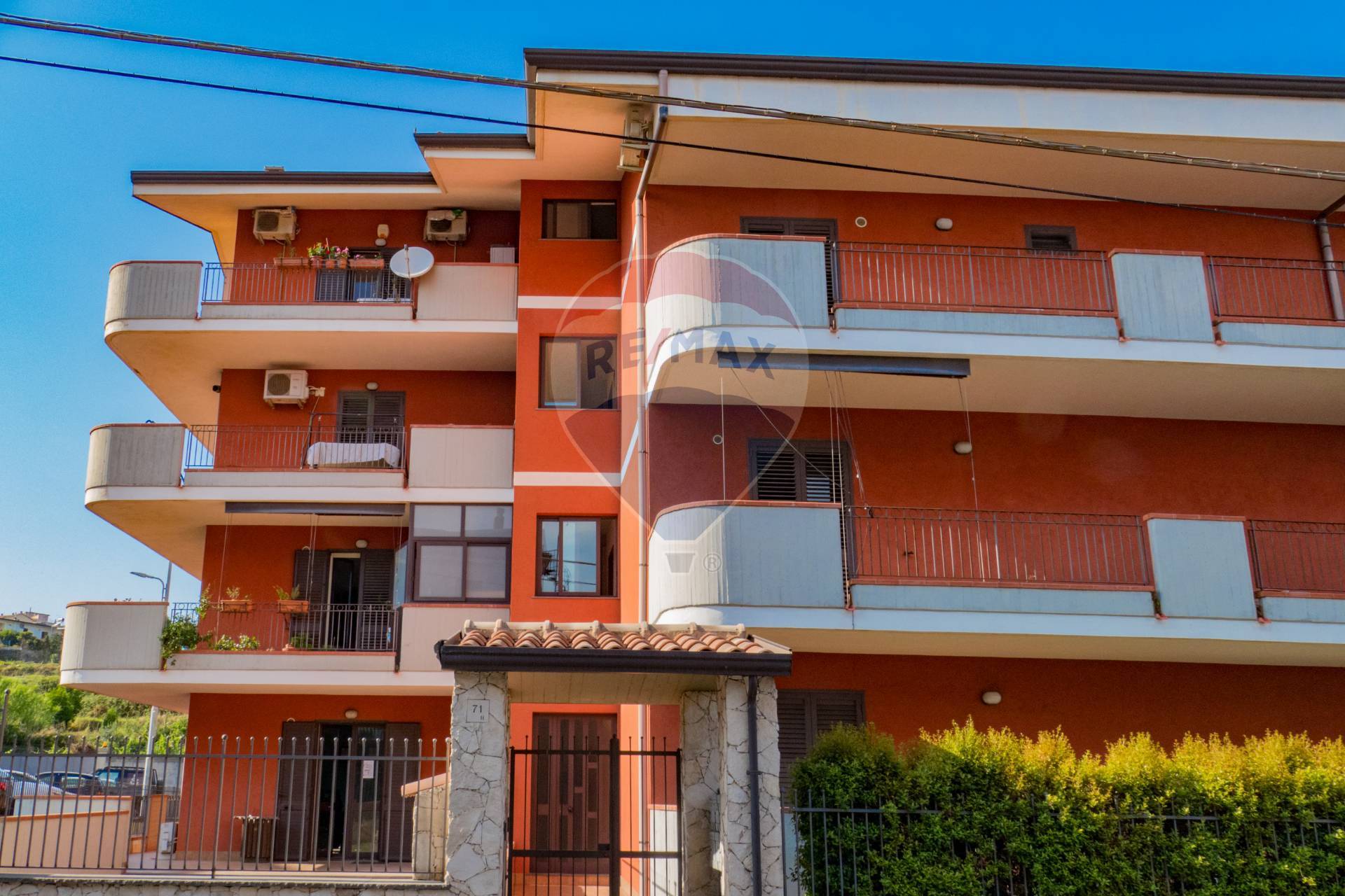  piedimonte etneo vendita quart:  re/max crea casa