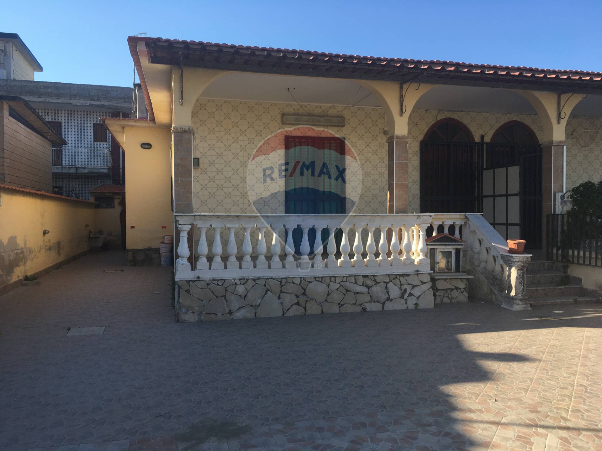  castel-volturno vendita quart:  re-max-divina