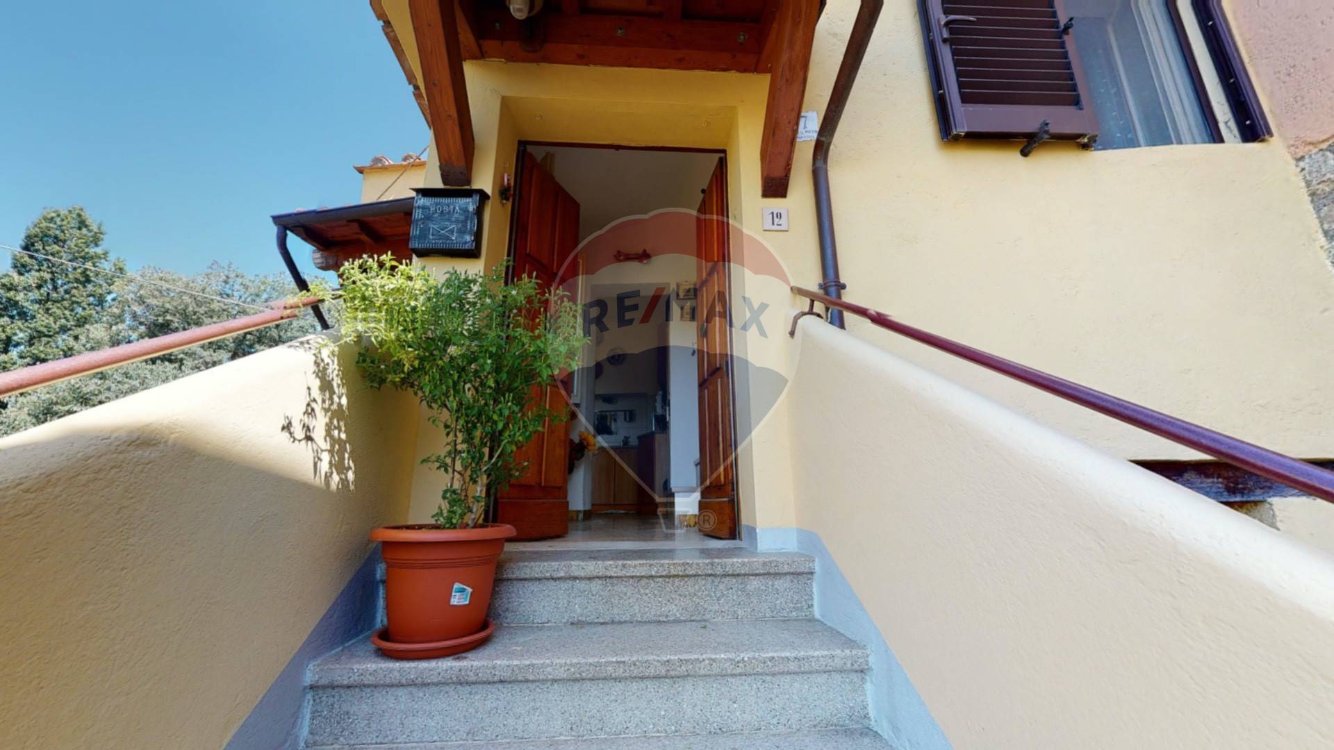  assisi vendita quart: tordibetto re-max-famosa