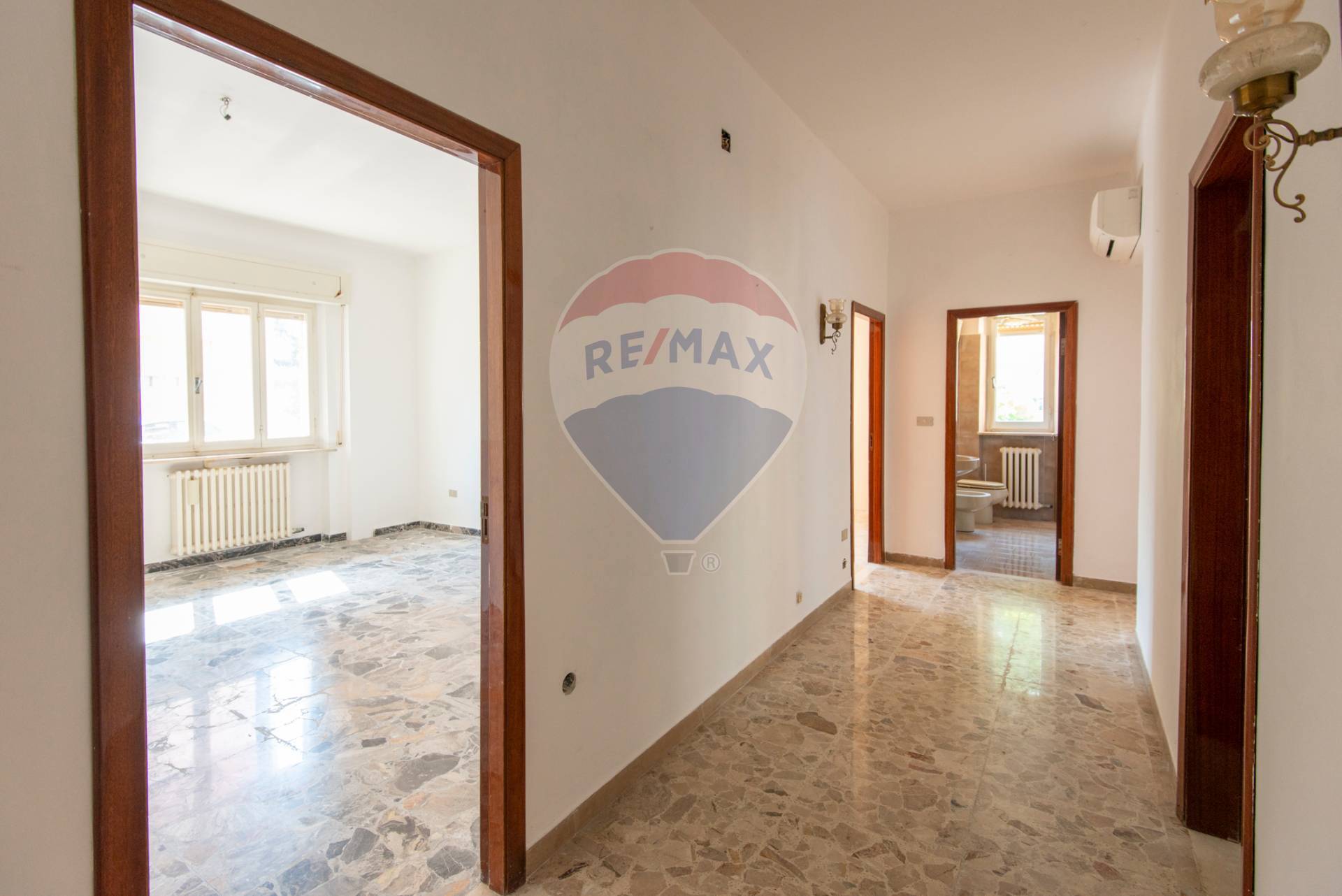  castelfidardo vendita quart:  re-max-master-class