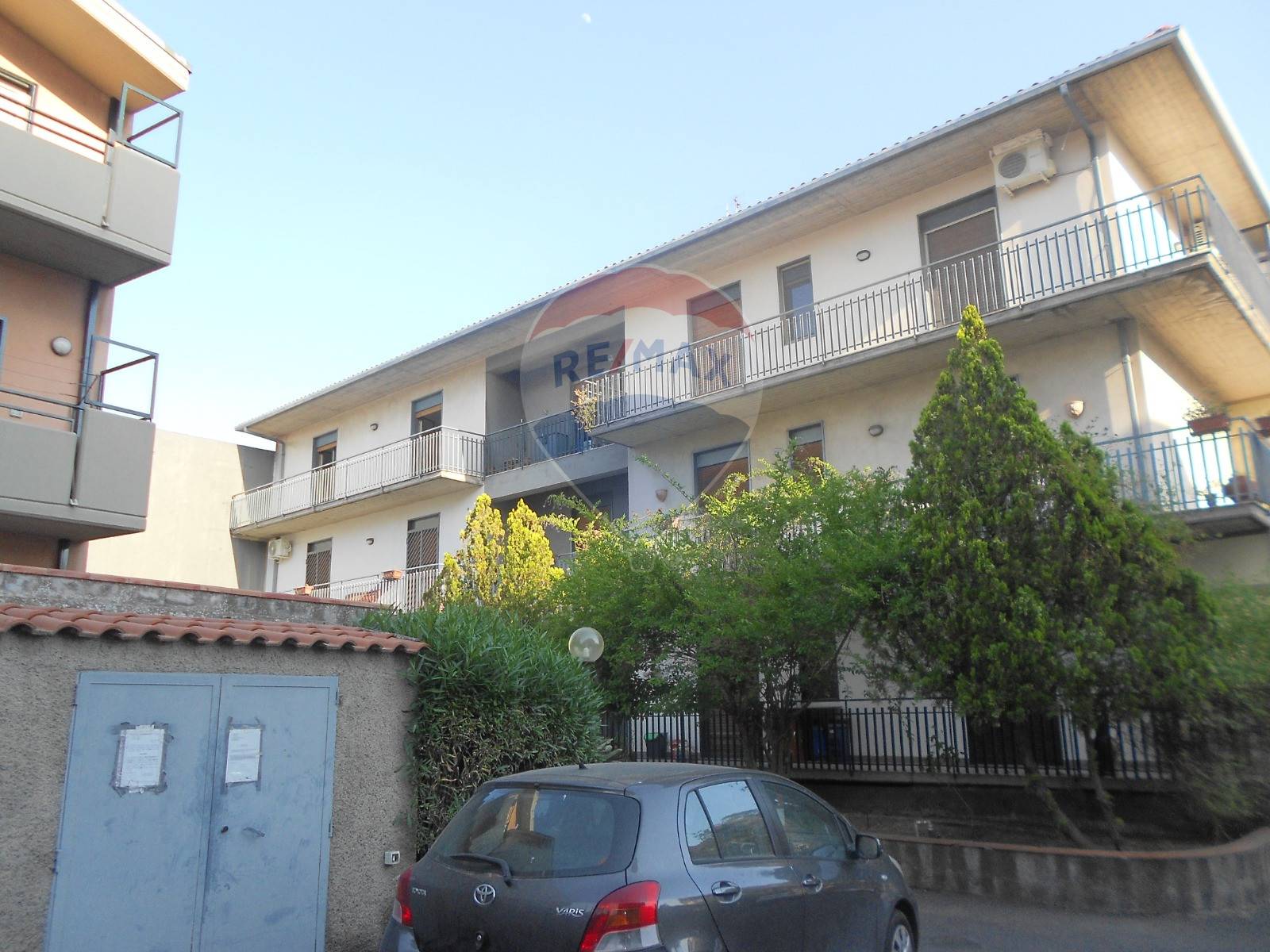  san-pietro-clarenza vendita quart:  re-max-casaffare