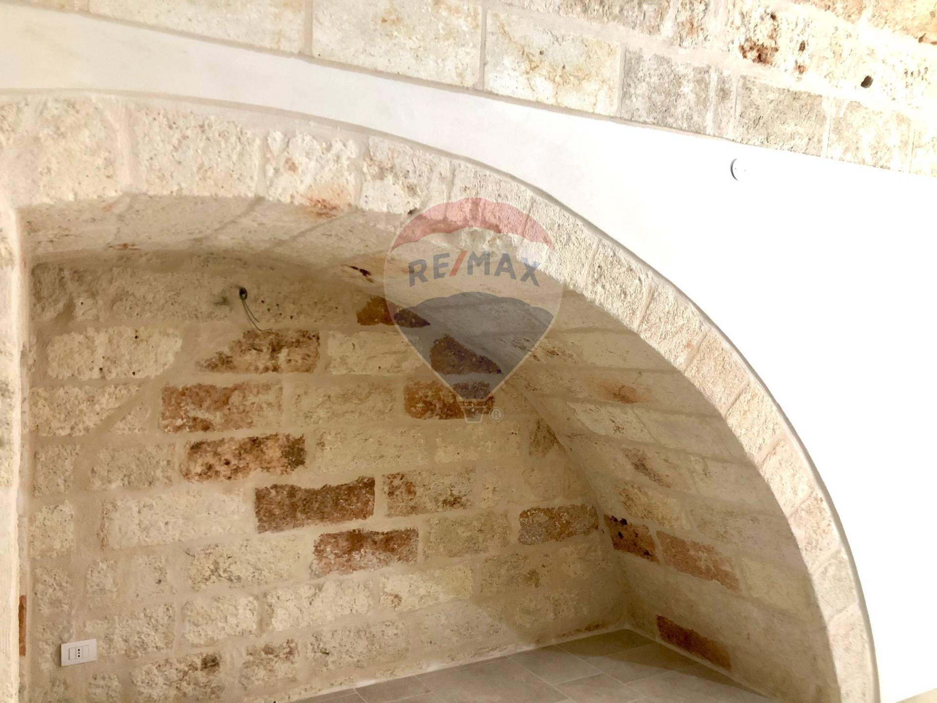 Villa Unifamiliare - Indipendente POLIGNANO A MARE vendita    RE/MAX Acquachiara