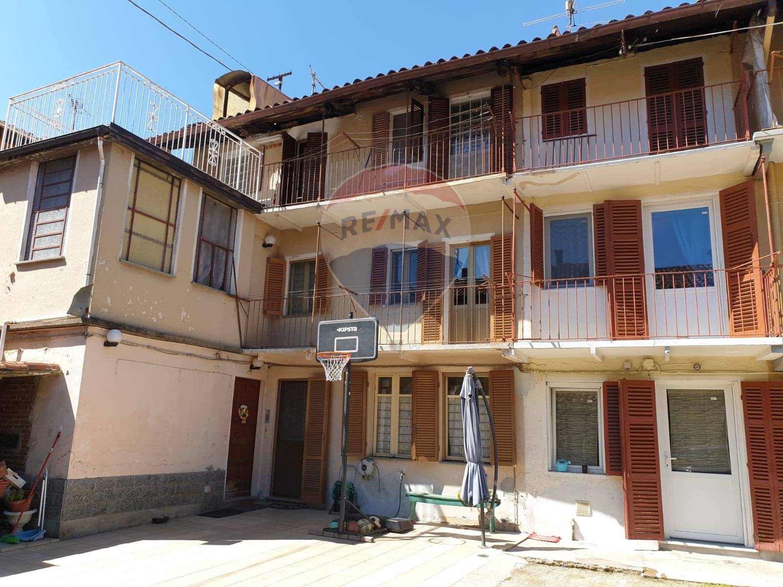  ponderano vendita quart:  re/max unit