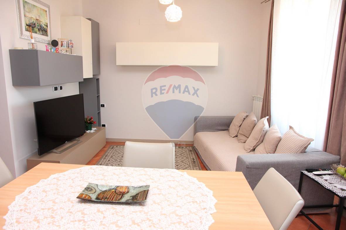 Appartamento FENEGRÒ vendita    RE/MAX Essenza