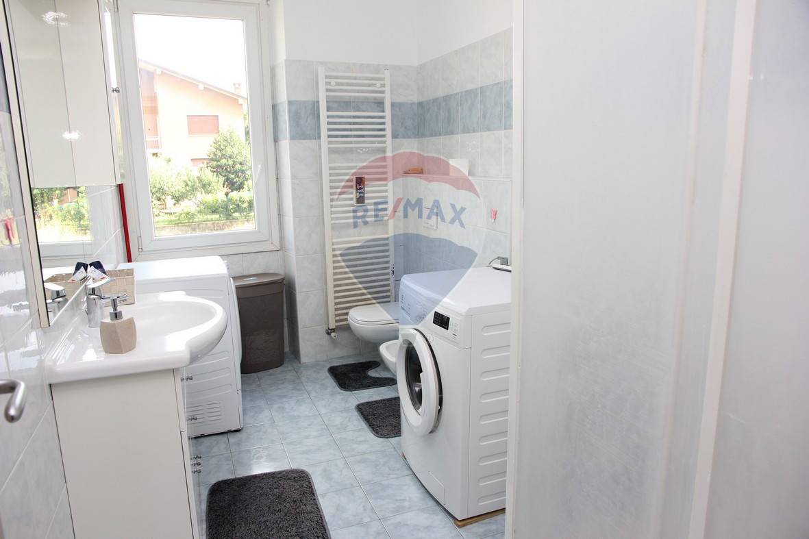 Appartamento FENEGRÒ vendita    RE/MAX Essenza