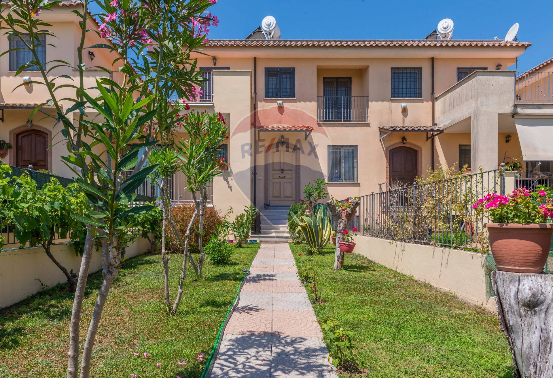 Villa ROMA vendita  Divino Amore  RE/MAX Opzione Casa