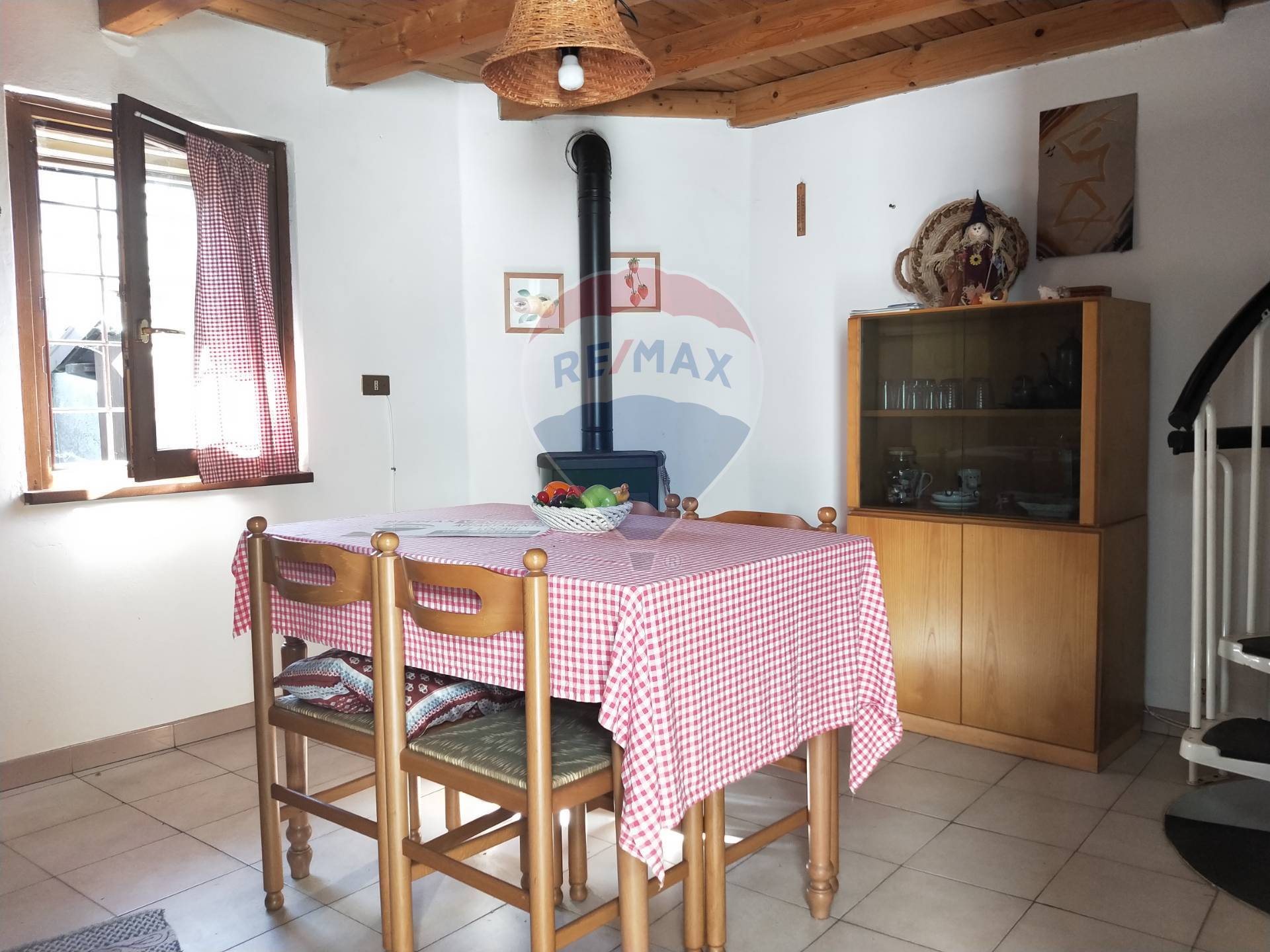  malonno vendita quart: loritto re/max nobile