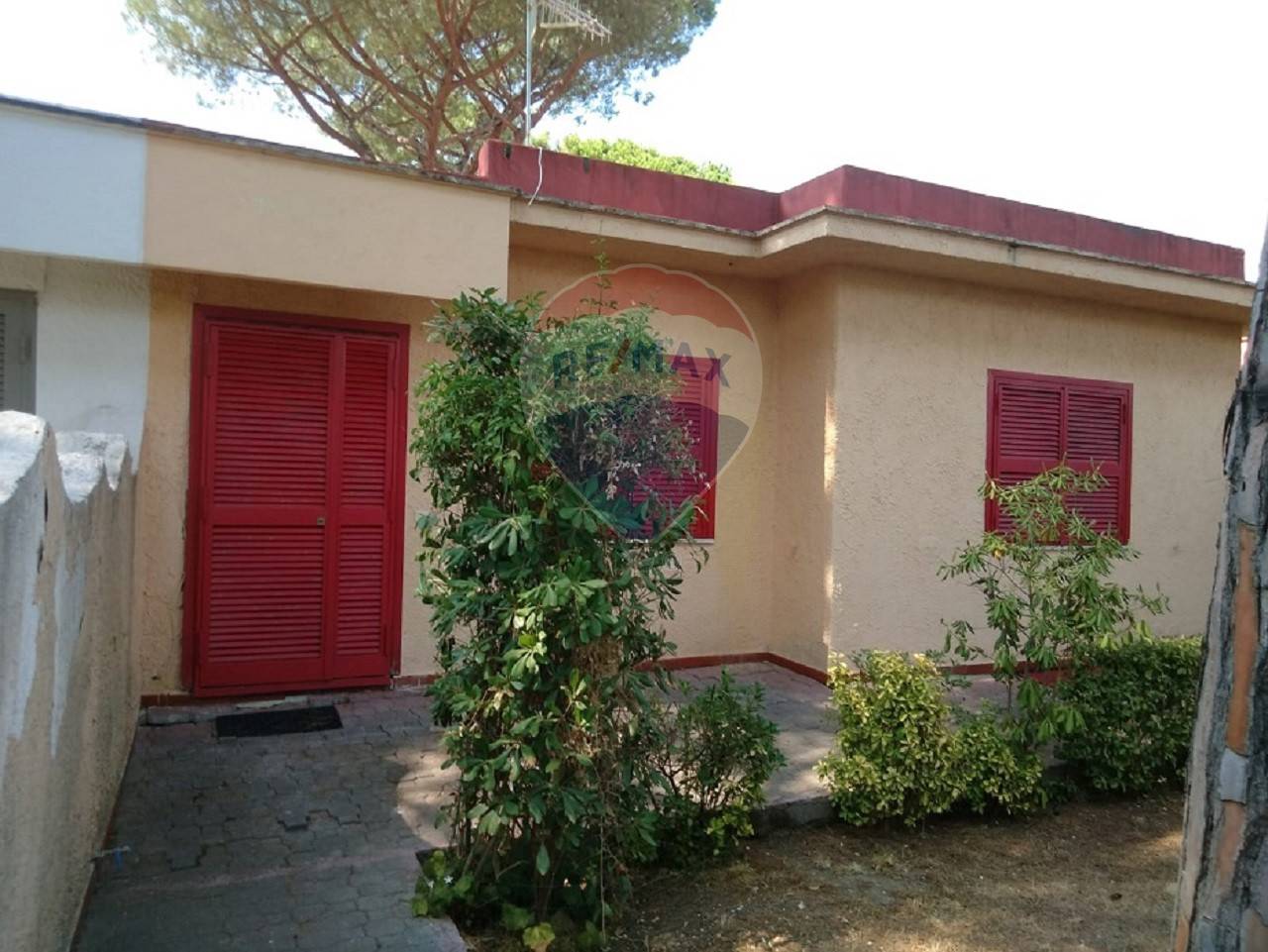 Villa SESSA AURUNCA vendita  Baia Domizia  RE/MAX Divina