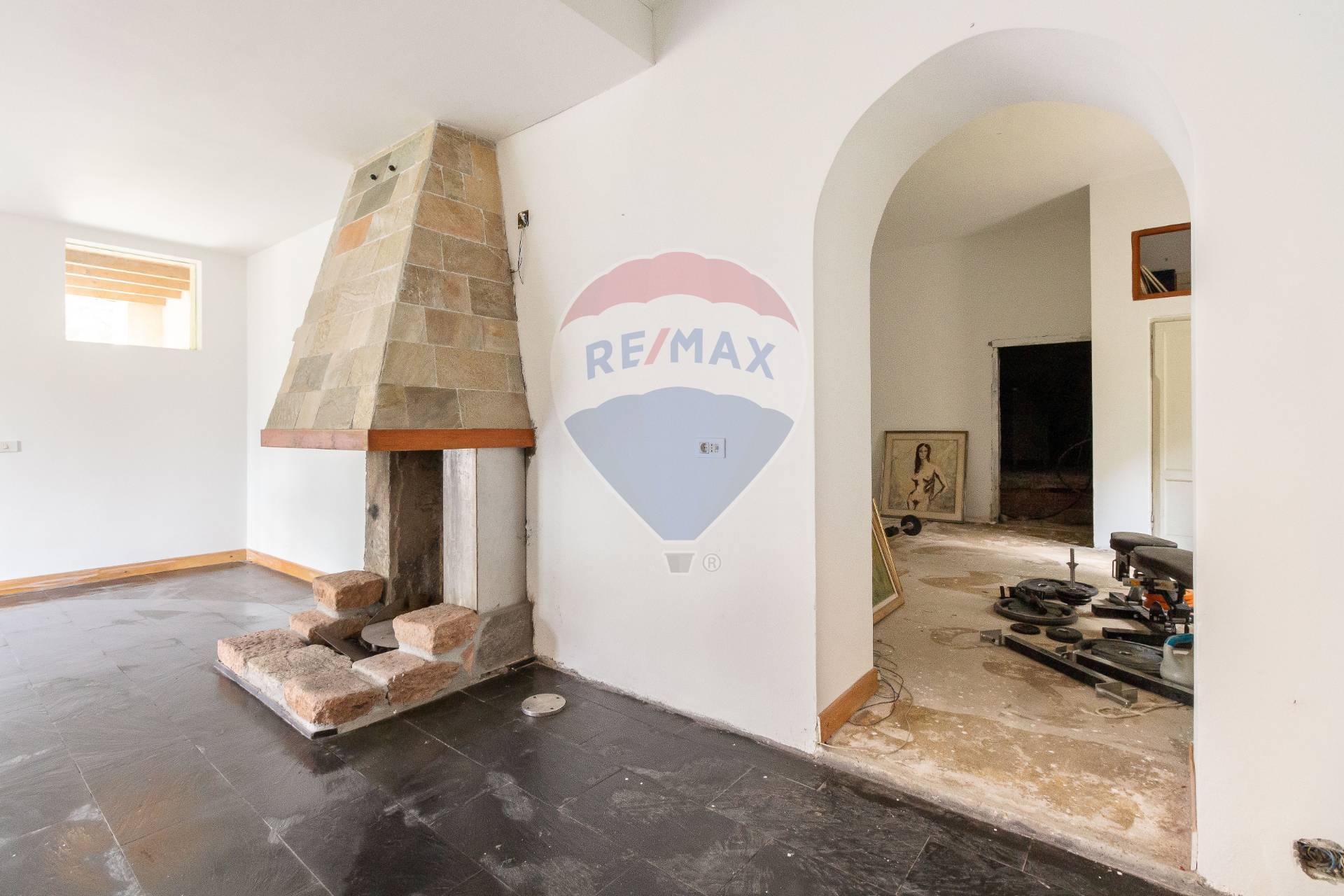 Villa VARESE vendita  Bregazzana  RE/MAX Associati Real Estate