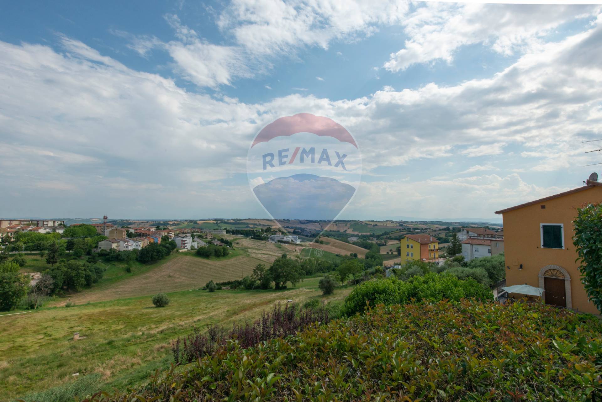 Villa Unifamiliare - Indipendente MONTEFANO vendita    RE/MAX Master Class