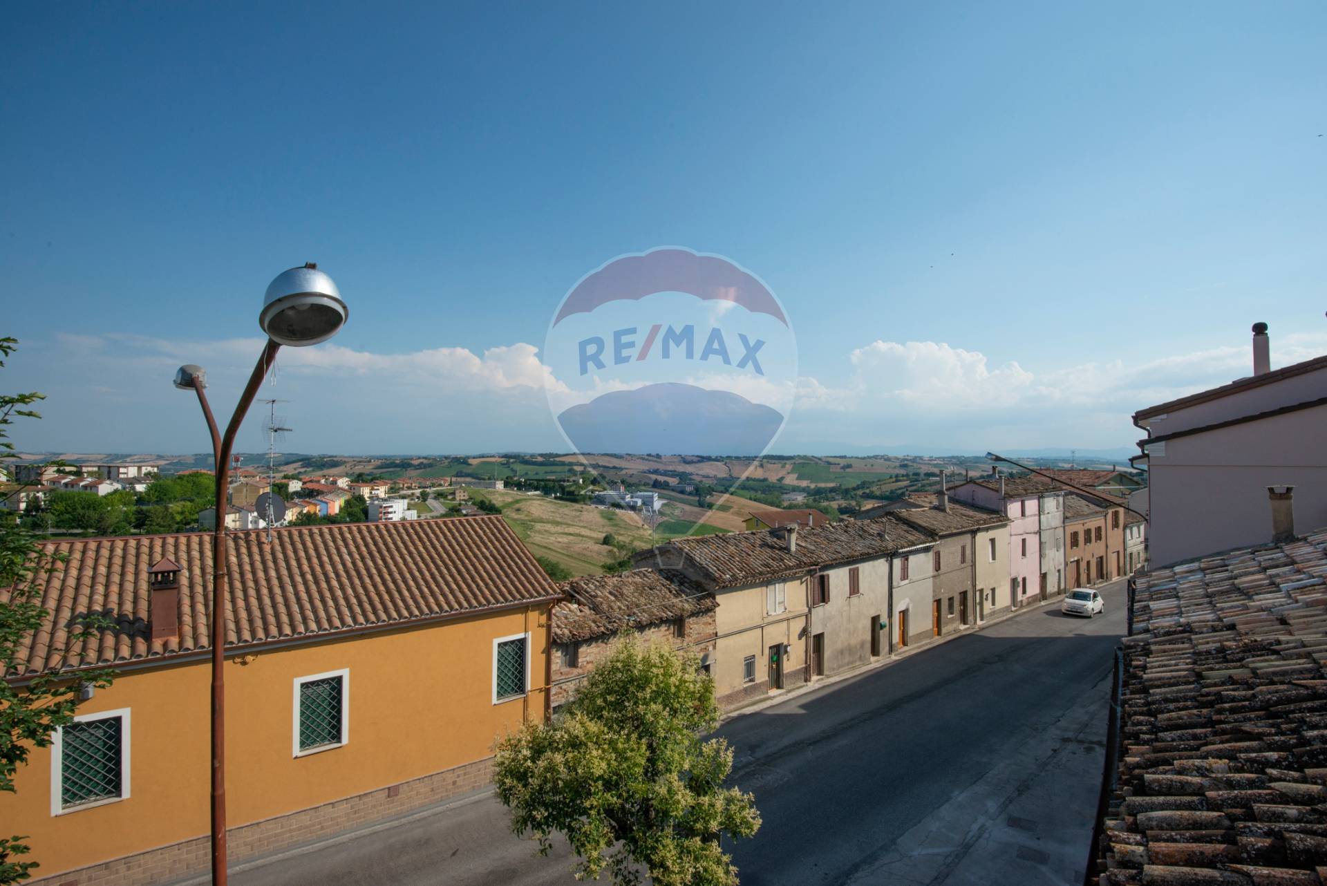 Villa Unifamiliare - Indipendente MONTEFANO vendita    RE/MAX Master Class