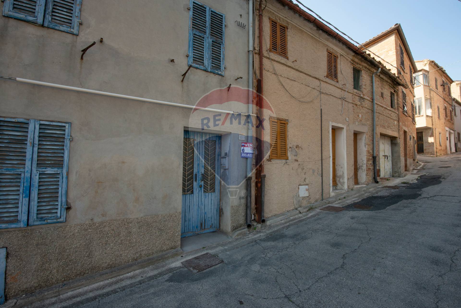  montefano vendita quart:  re/max master class