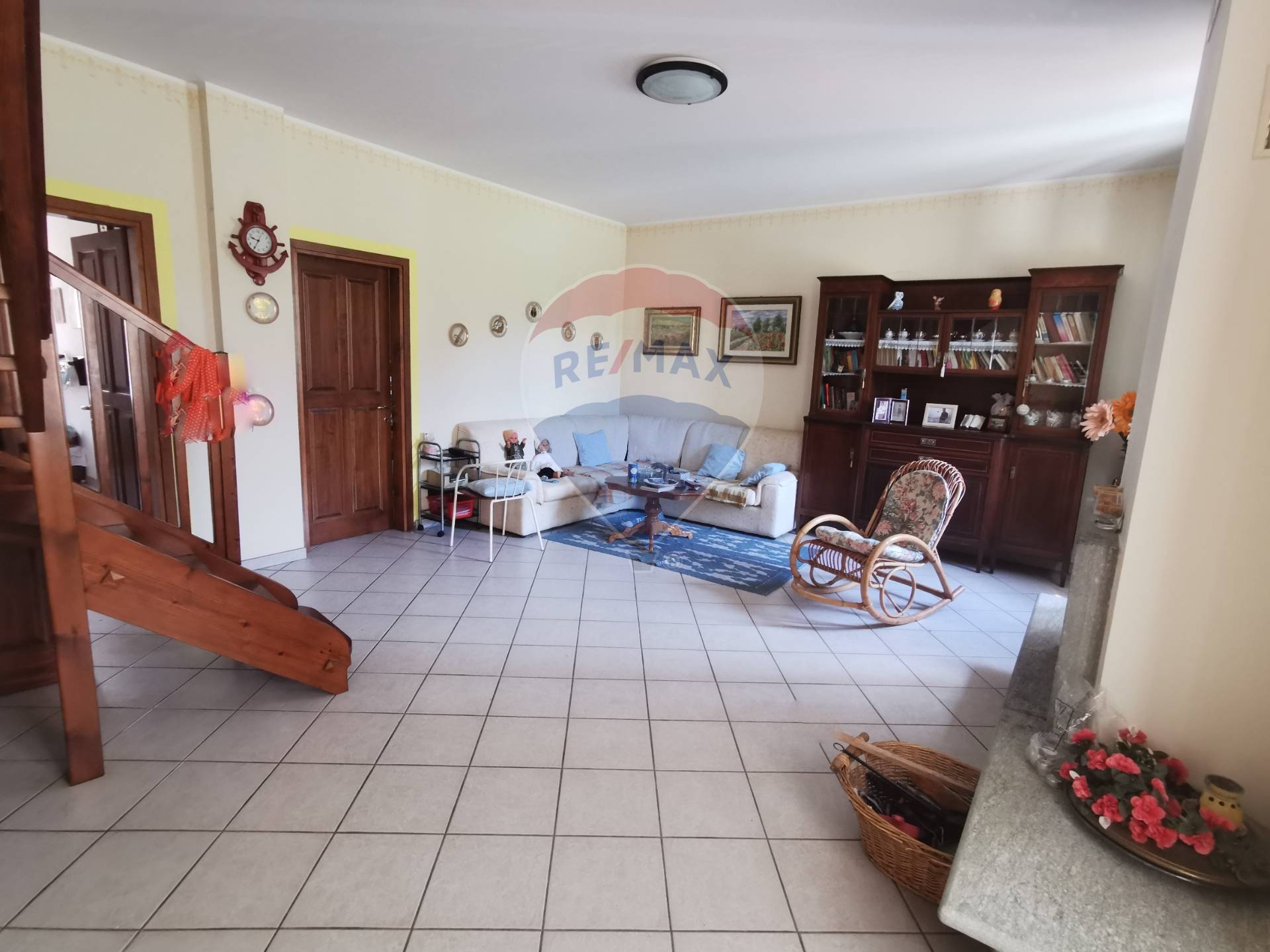 Villa Bifamiliare PRAY vendita    RE/MAX Unit