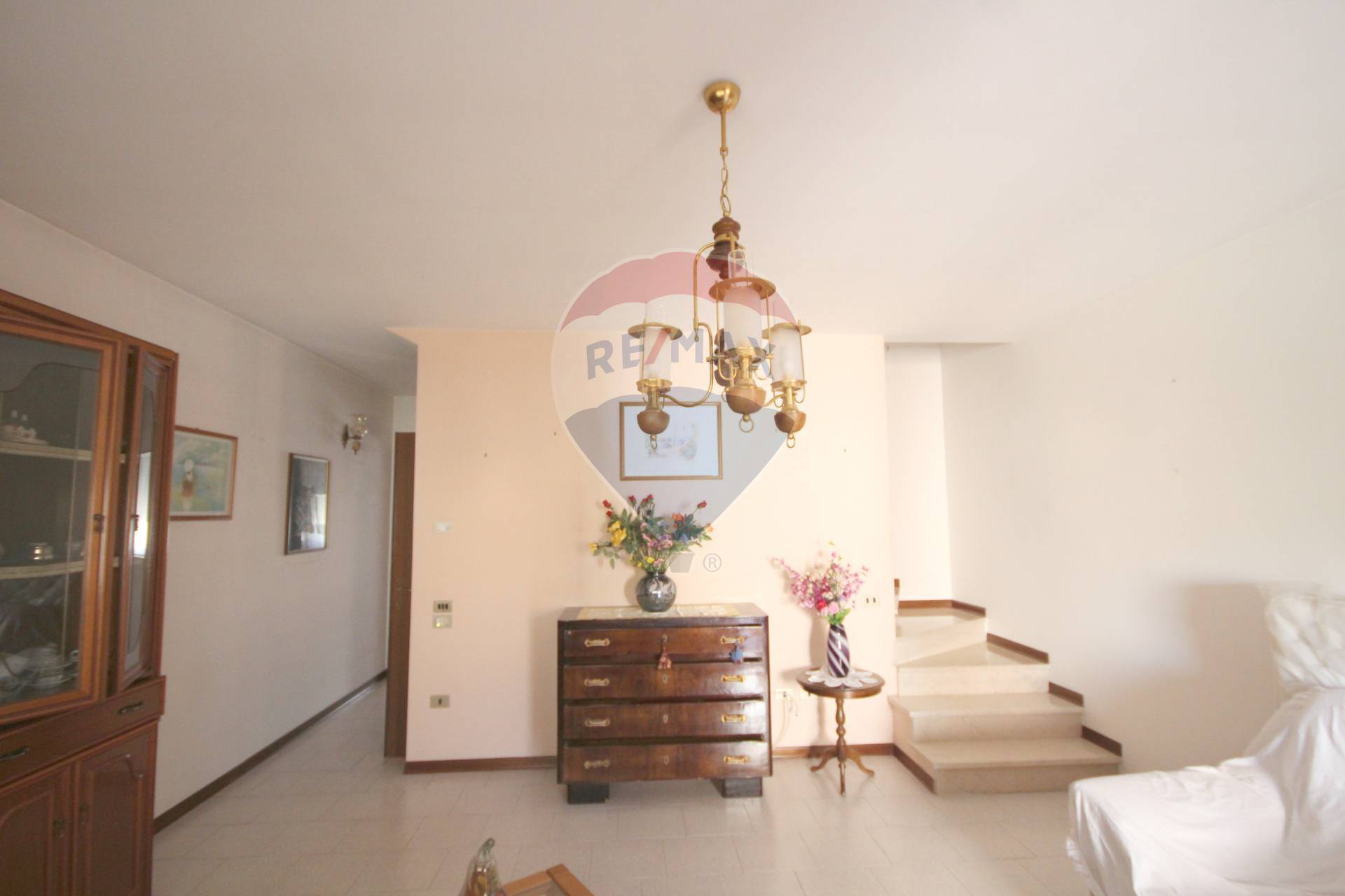 Villa VILLADOSE vendita    RE/MAX Sunbeam