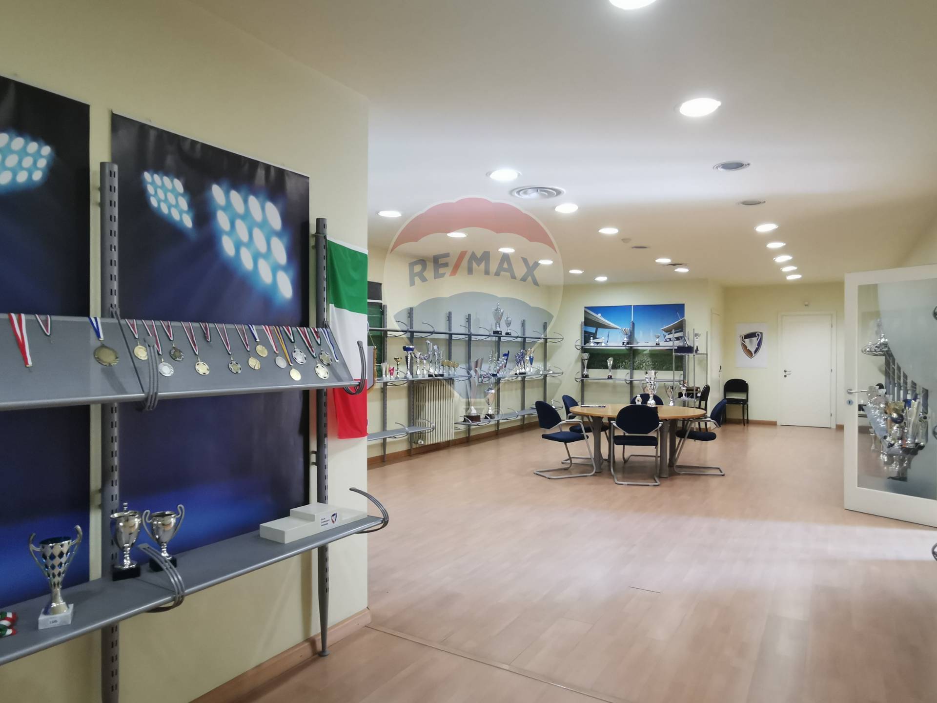  canelli vendita quart:  re/max unit