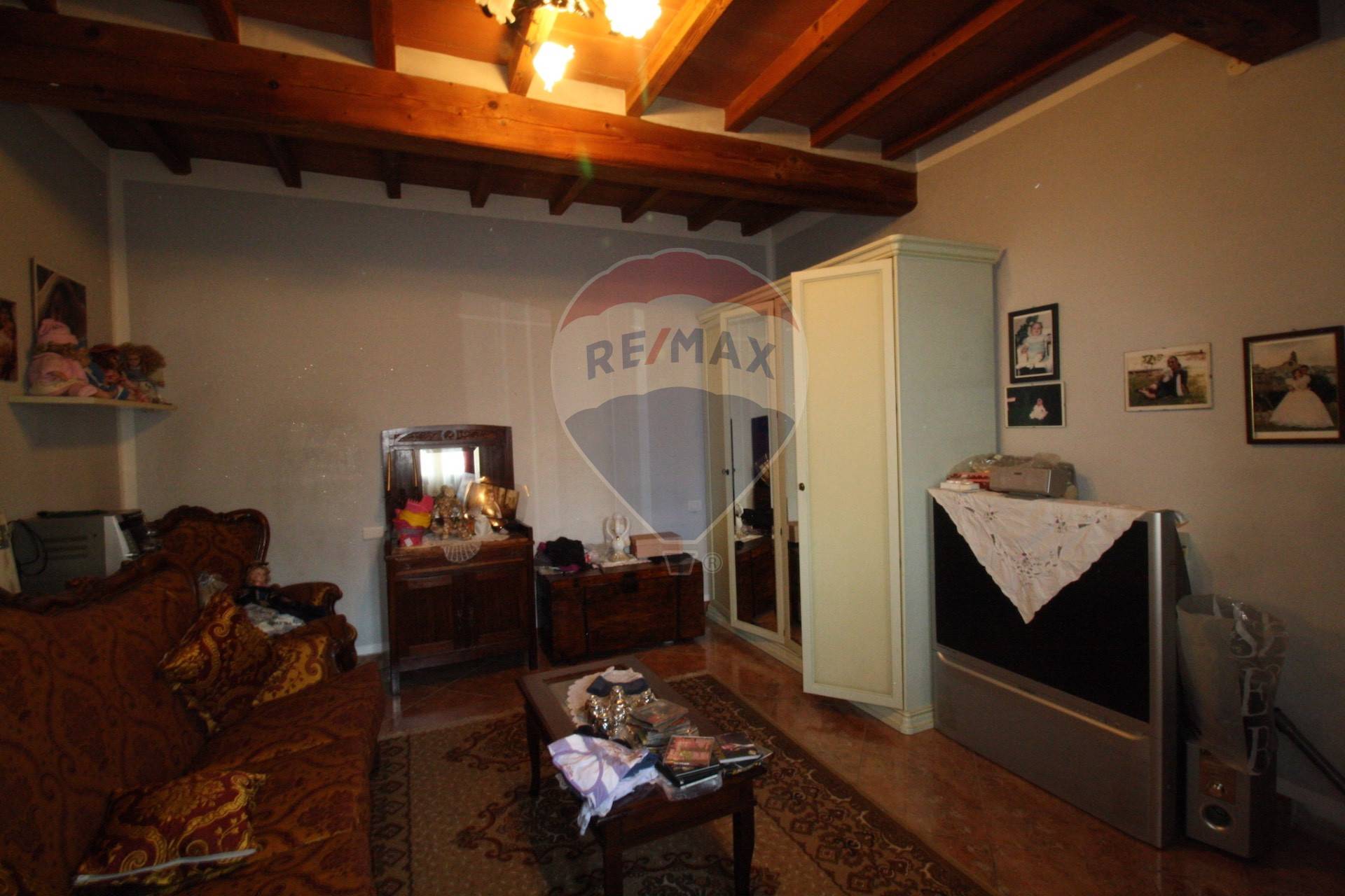 Villa Unifamiliare - Indipendente SANT