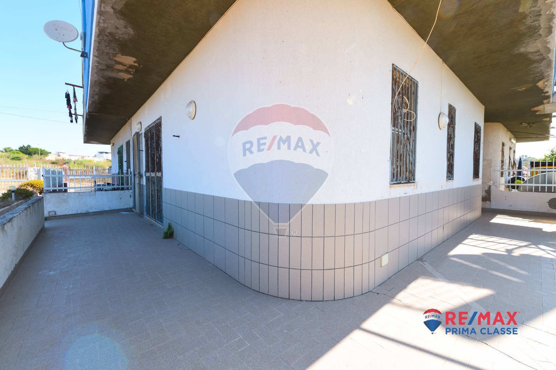  vittoria vendita quart: scoglitti re/max prima classe