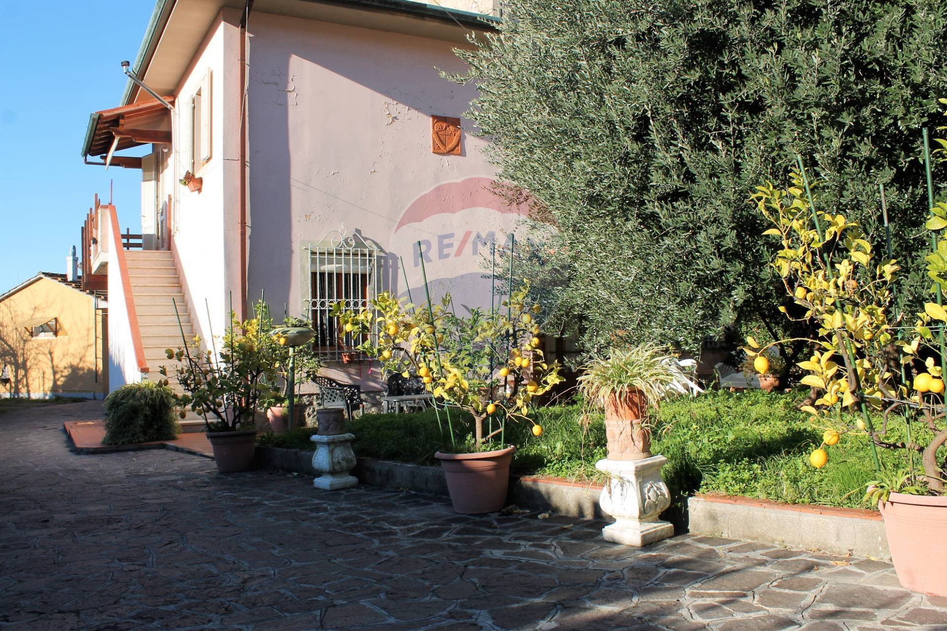 Villa MASSAROSA vendita  Quiesa  RE/MAX Quality House