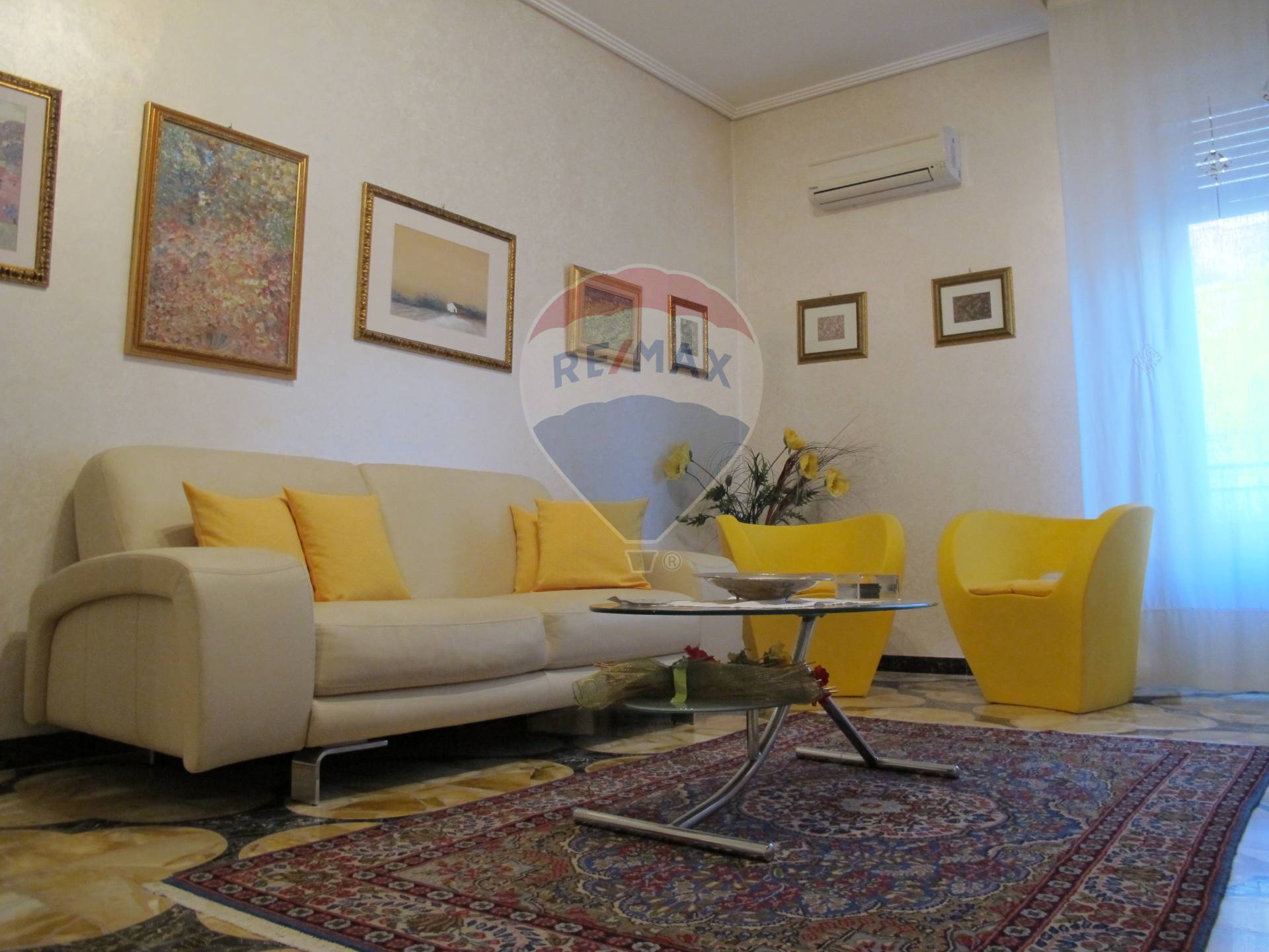 comiso vendita quart: centro re/max prima classe