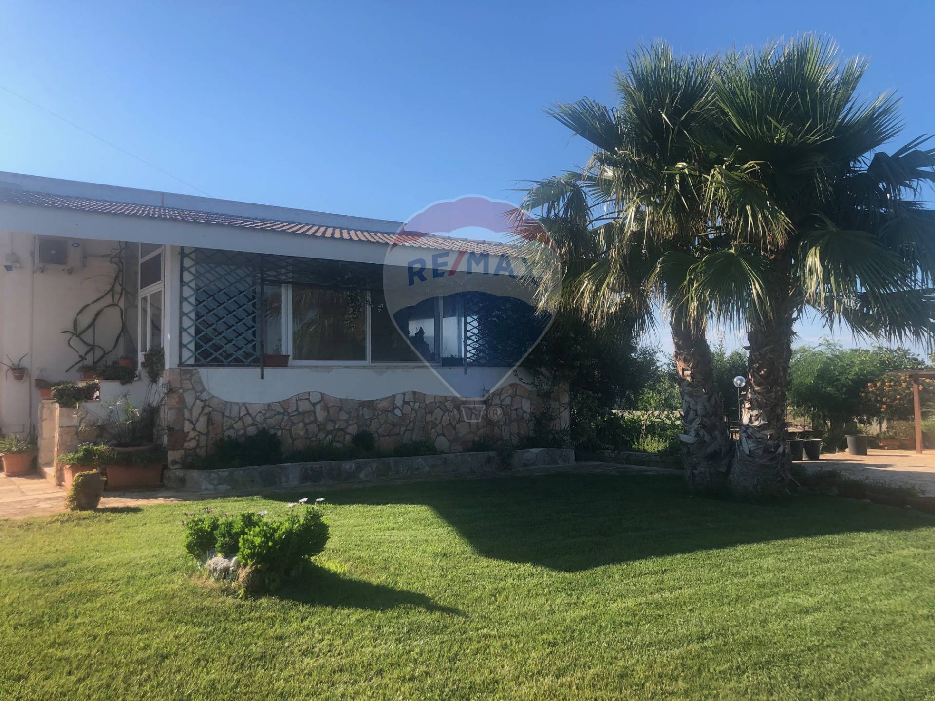 Villa POLIGNANO A MARE vendita    RE/MAX Acquachiara