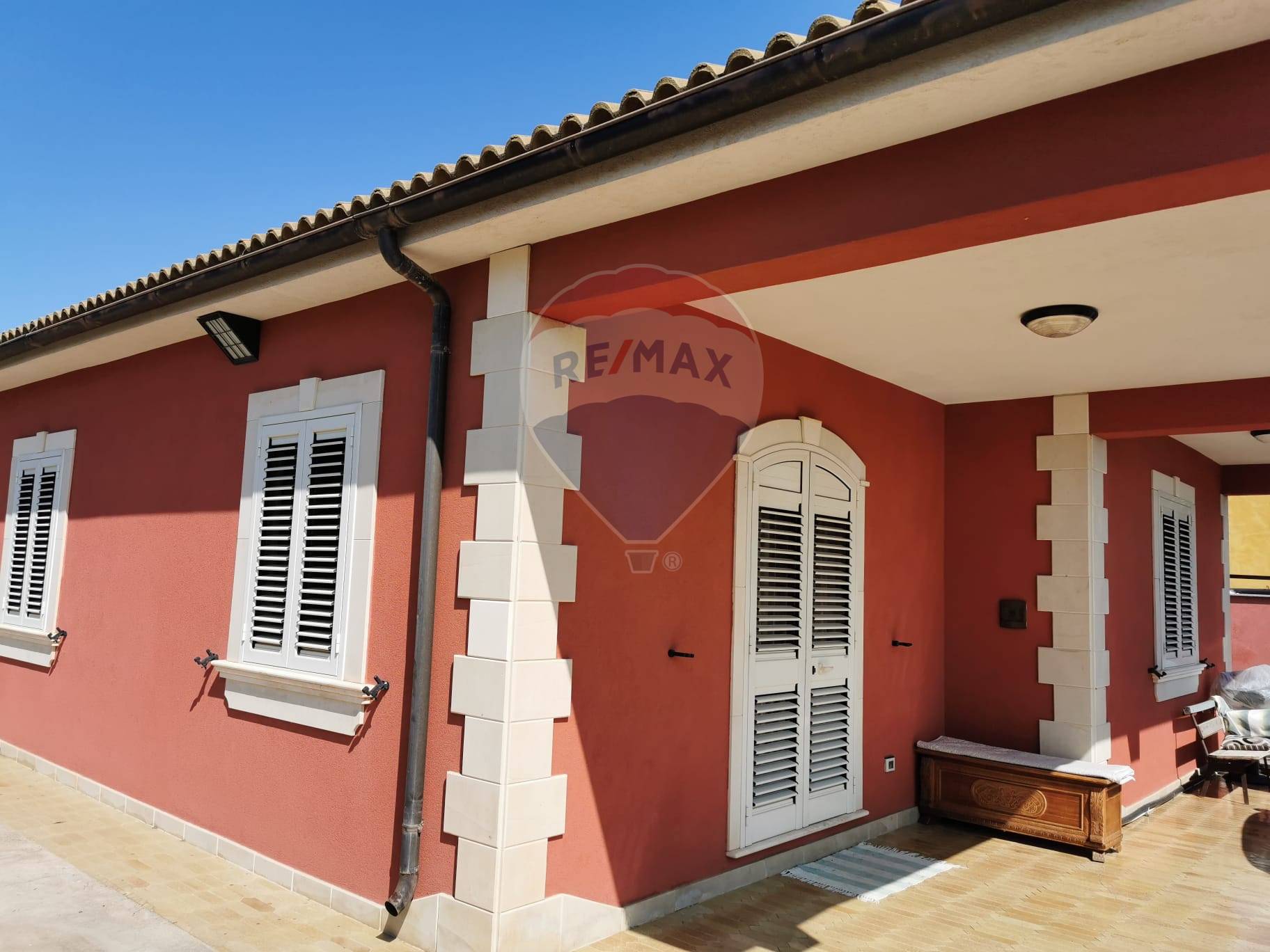 Villa SANTA CROCE CAMERINA vendita  Casuzze  RE/MAX Prima Classe