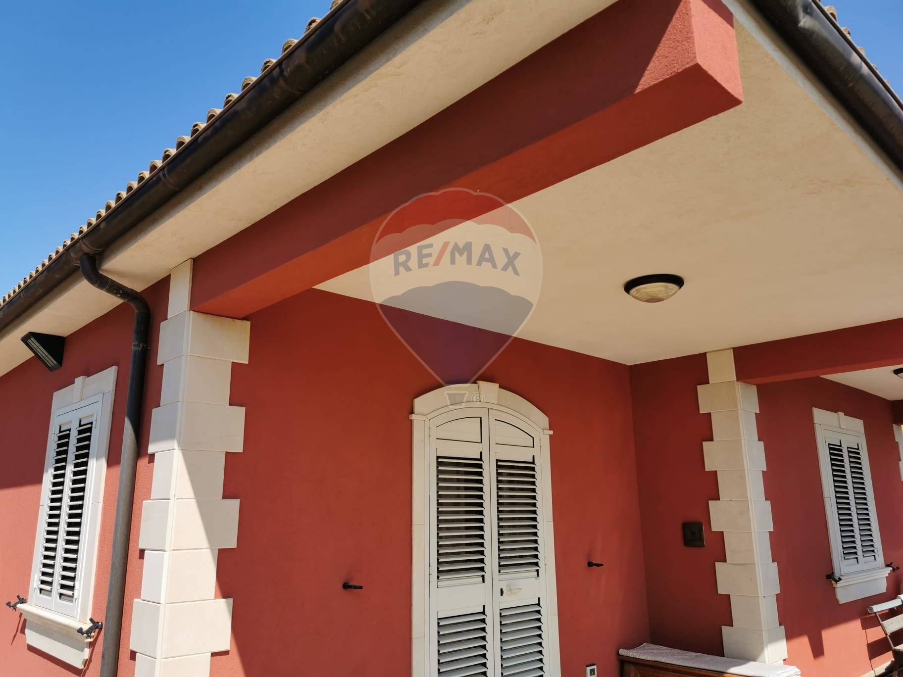 Villa SANTA CROCE CAMERINA vendita  Casuzze  RE/MAX Prima Classe