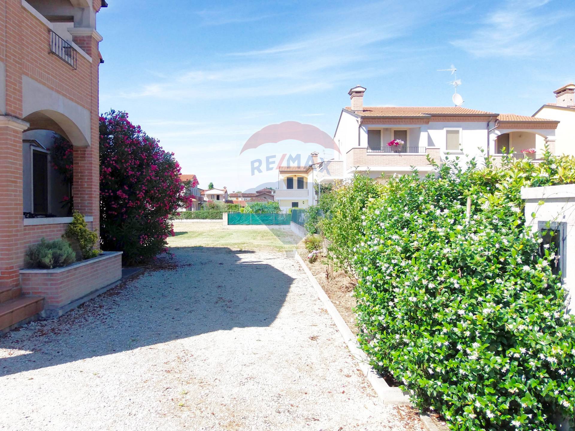 Villa POJANA MAGGIORE vendita    RE/MAX Top Brokers